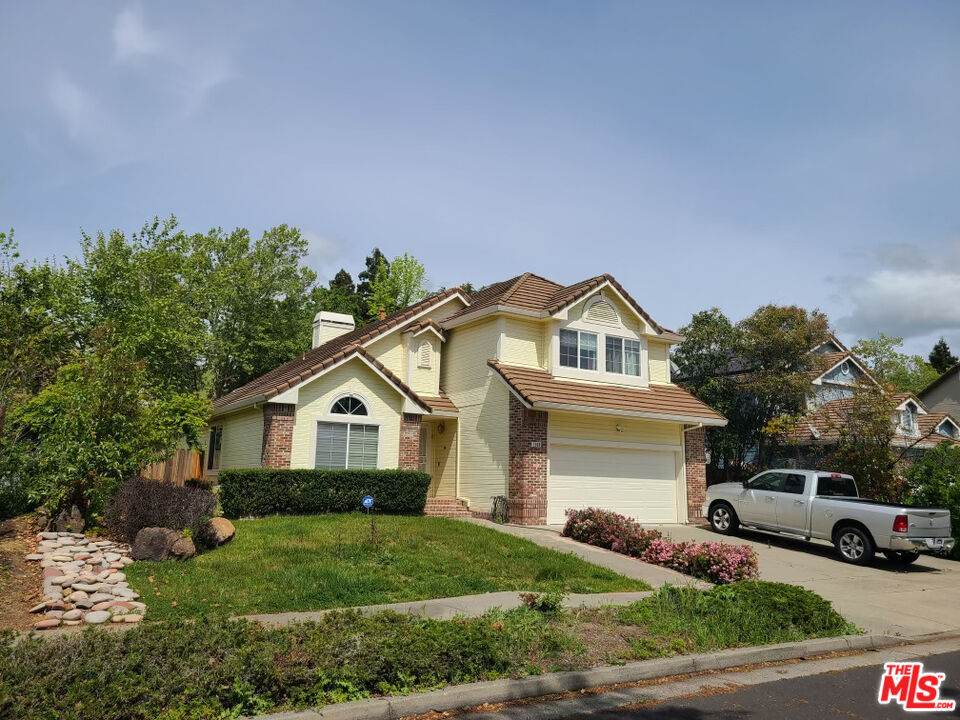 2008 Silvercrest Dr