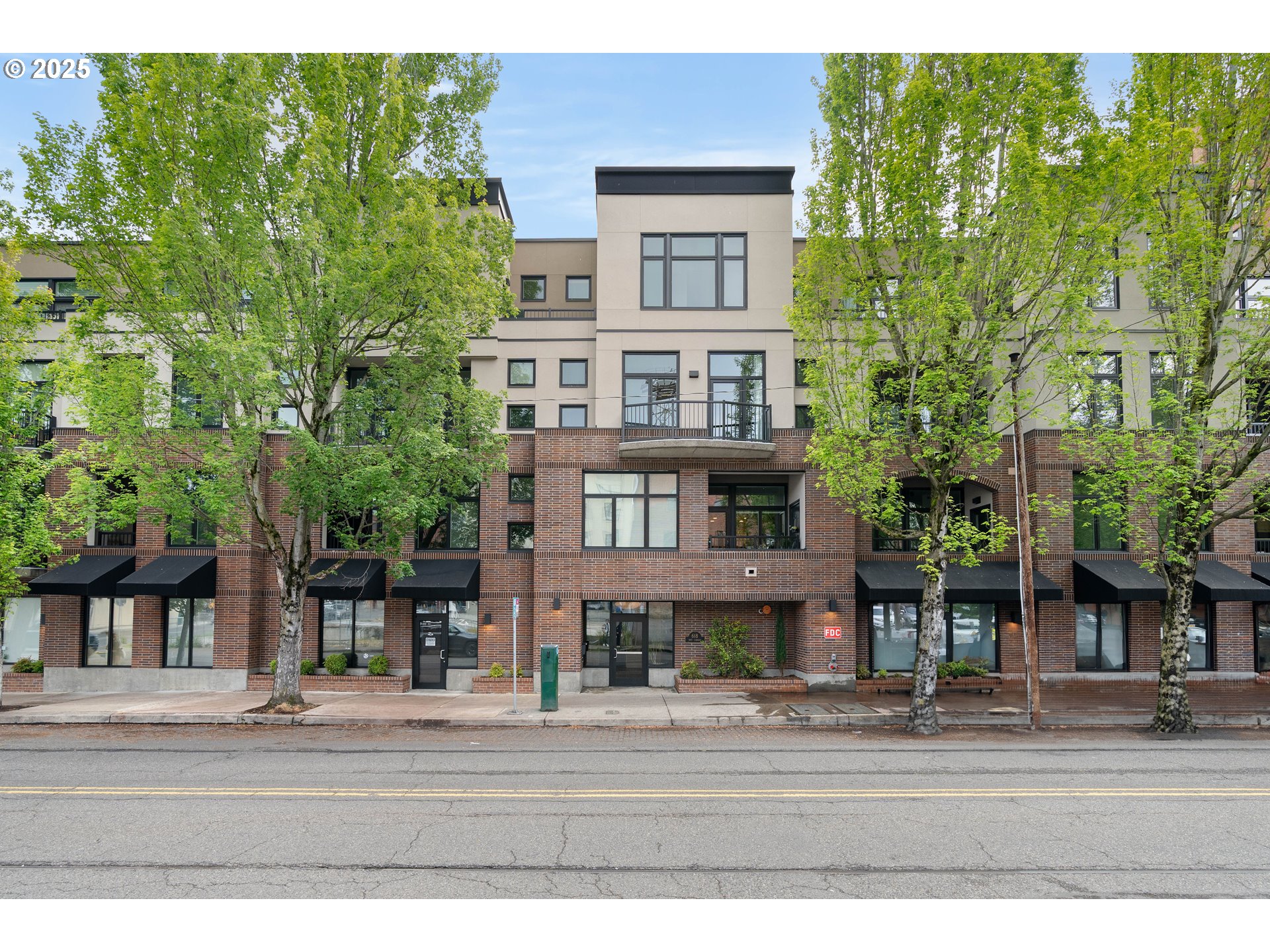 618 NW 12TH AVE 215