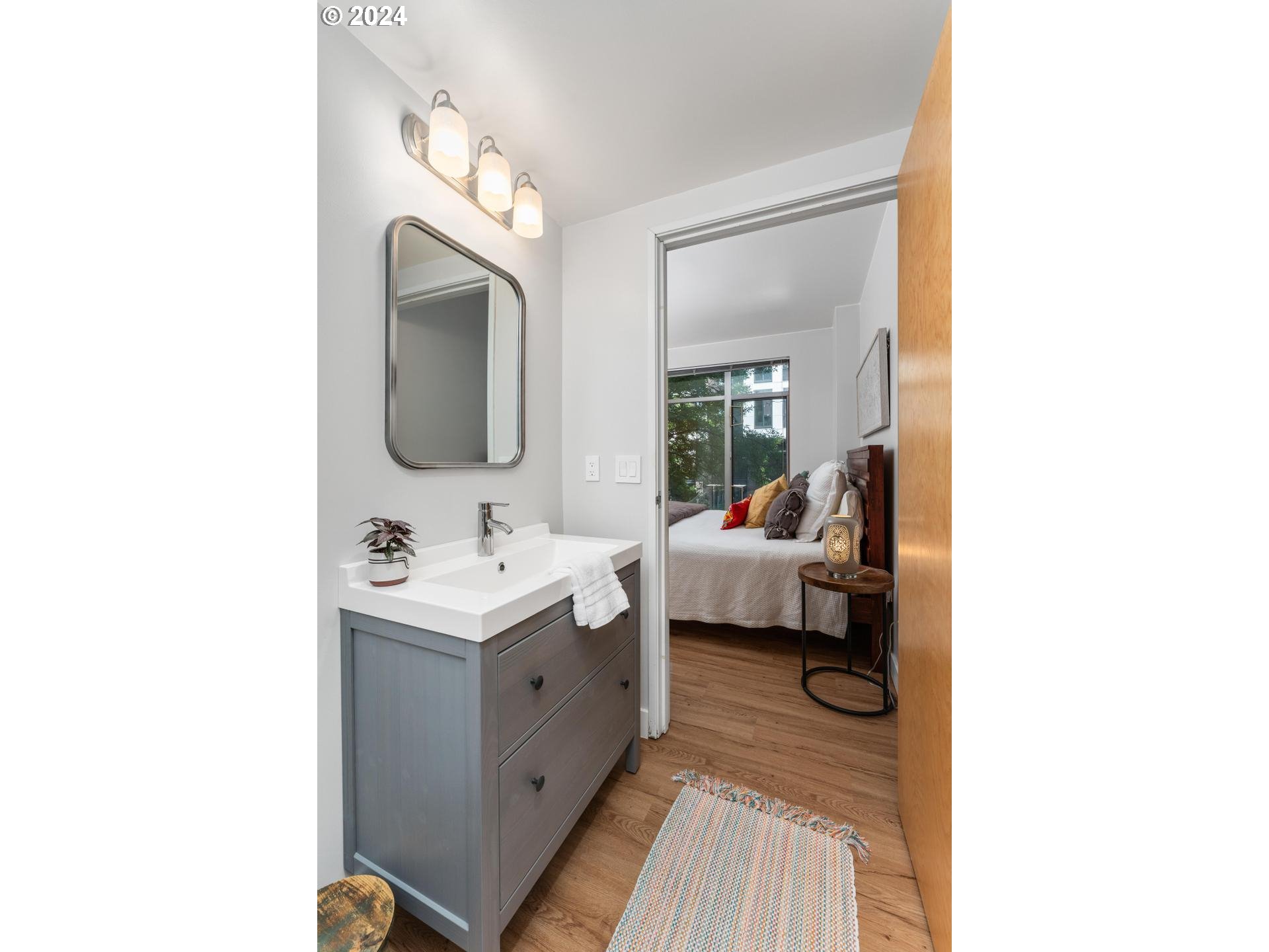 701 COLUMBIA ST 211