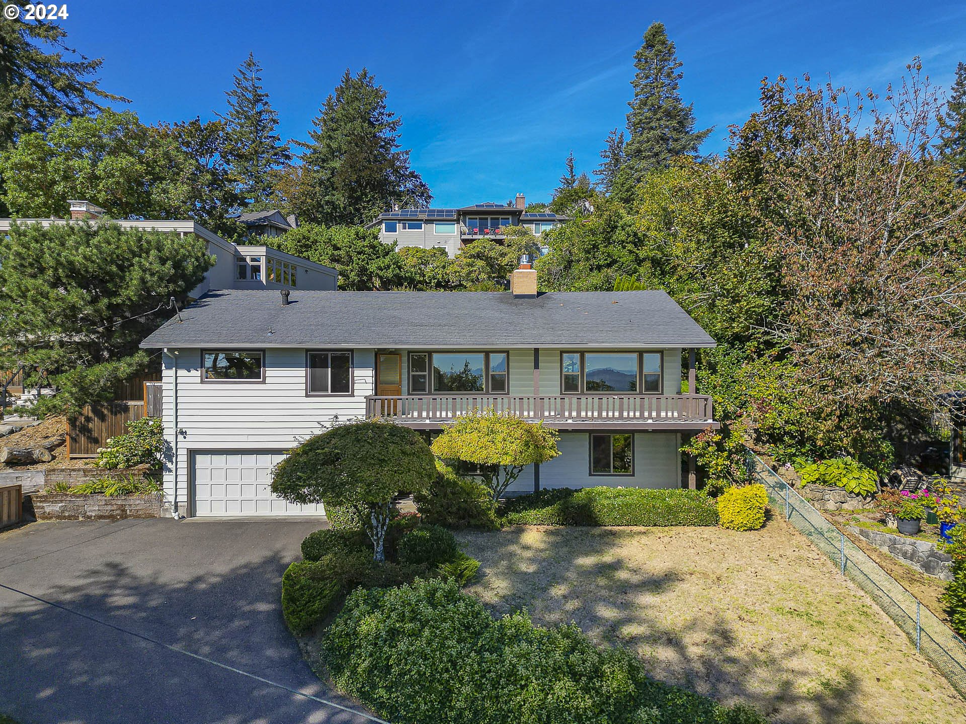 1069 SW Westwood DR