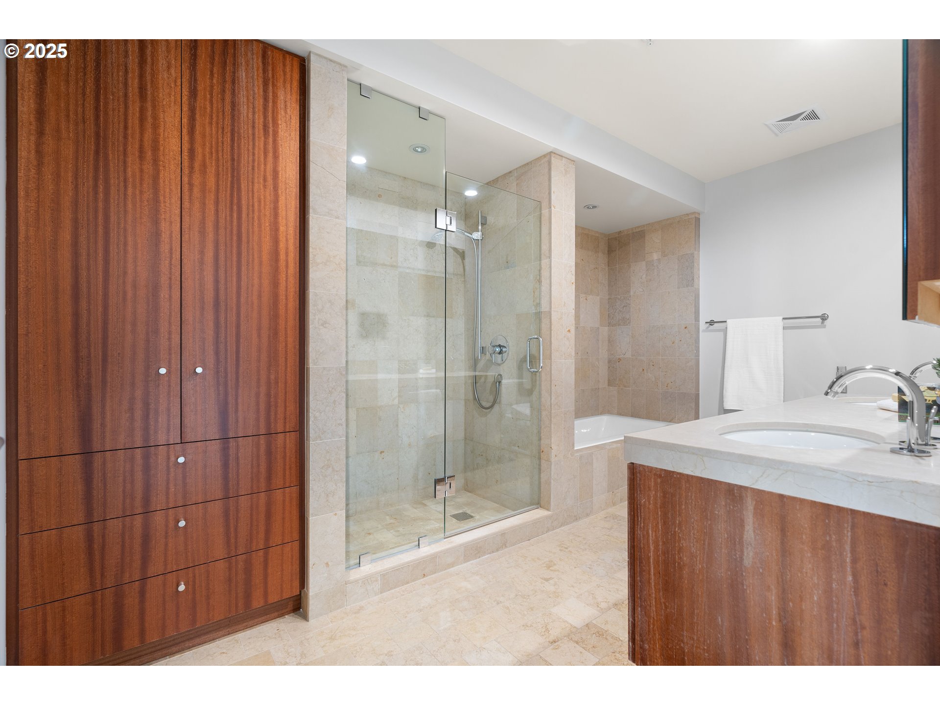 841 S GAINES ST 1708