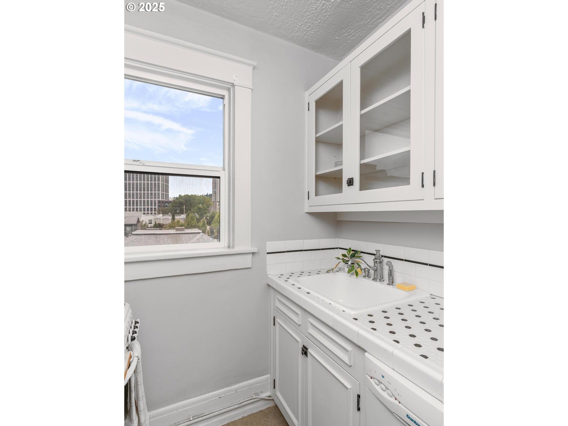 1631 NW EVERETT ST 403, Portland Unit: 403