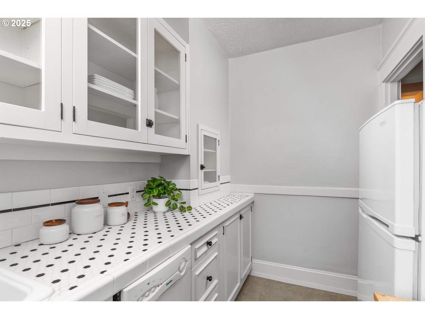 1631 NW EVERETT ST 403, Portland Unit: 403