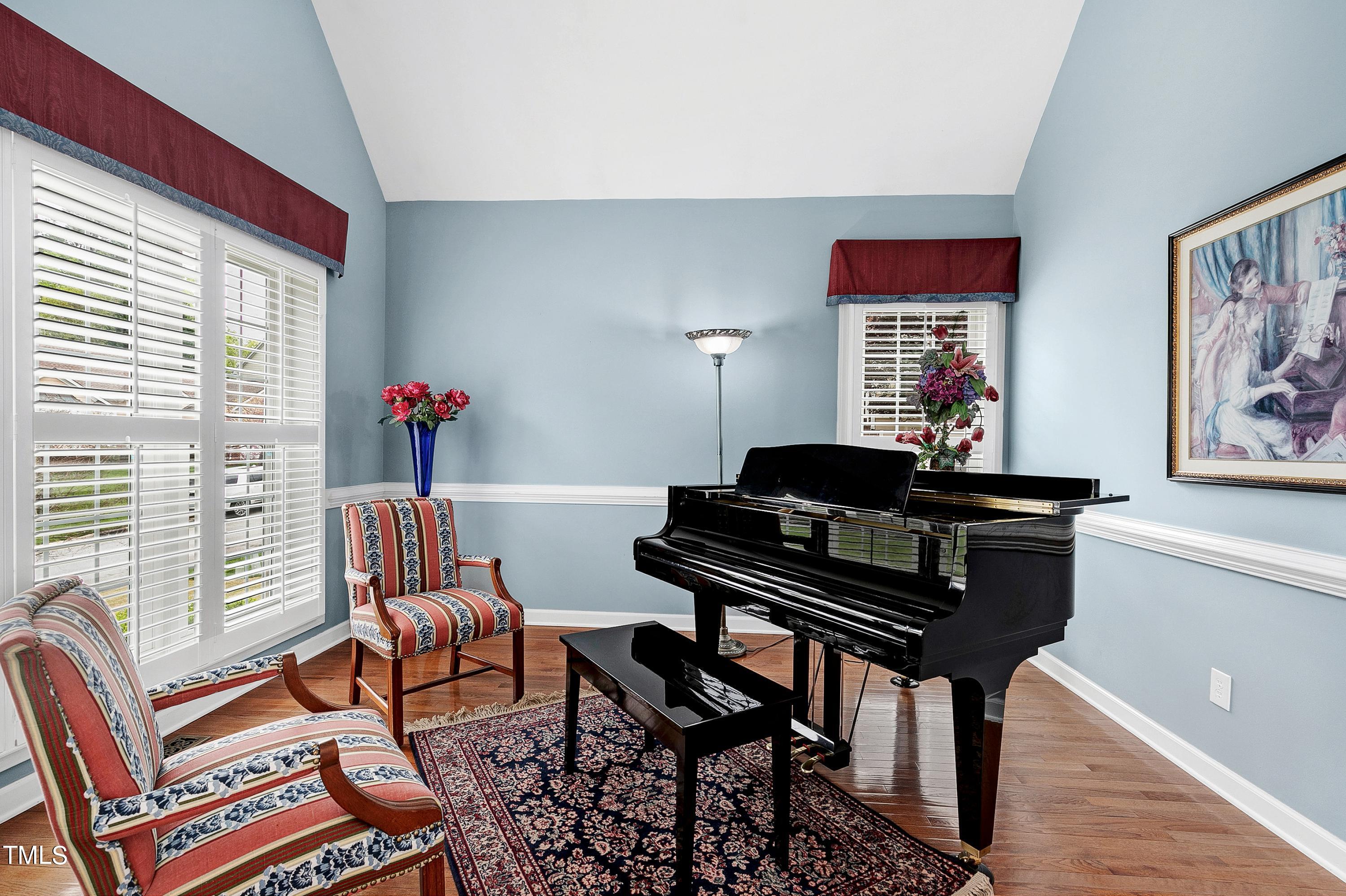 100 Rivergreen Court