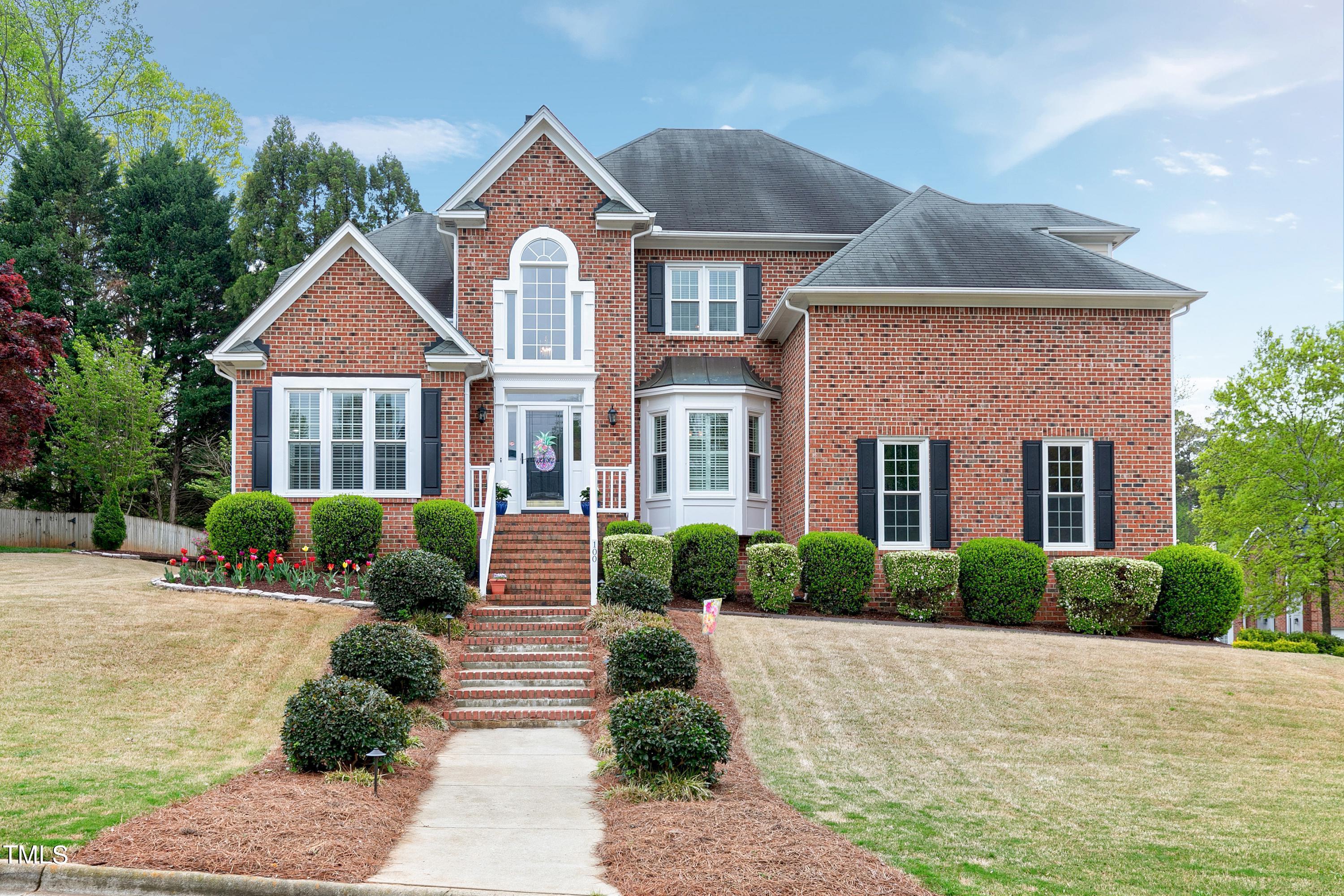 100 Rivergreen Court