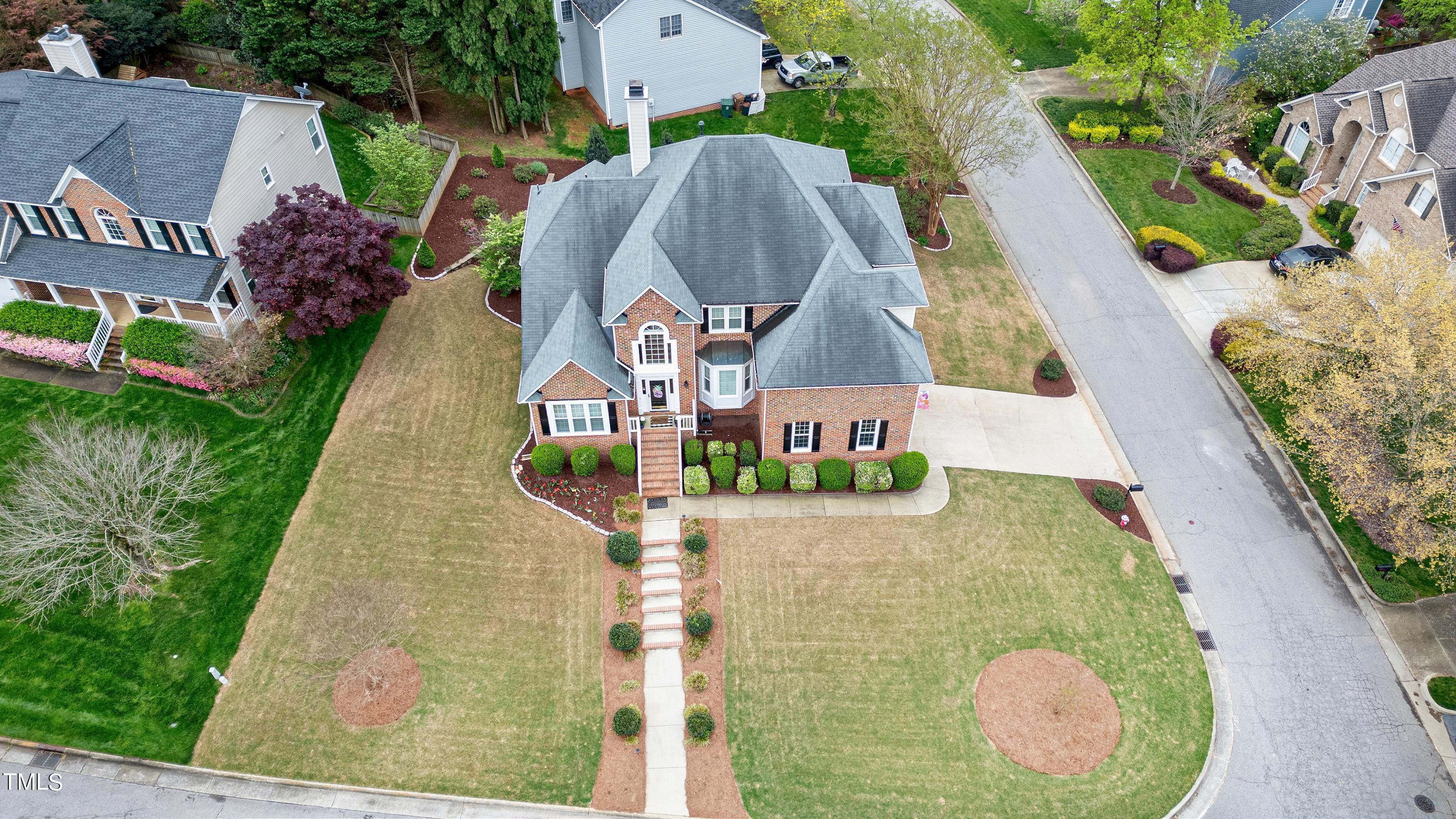 100 Rivergreen Court