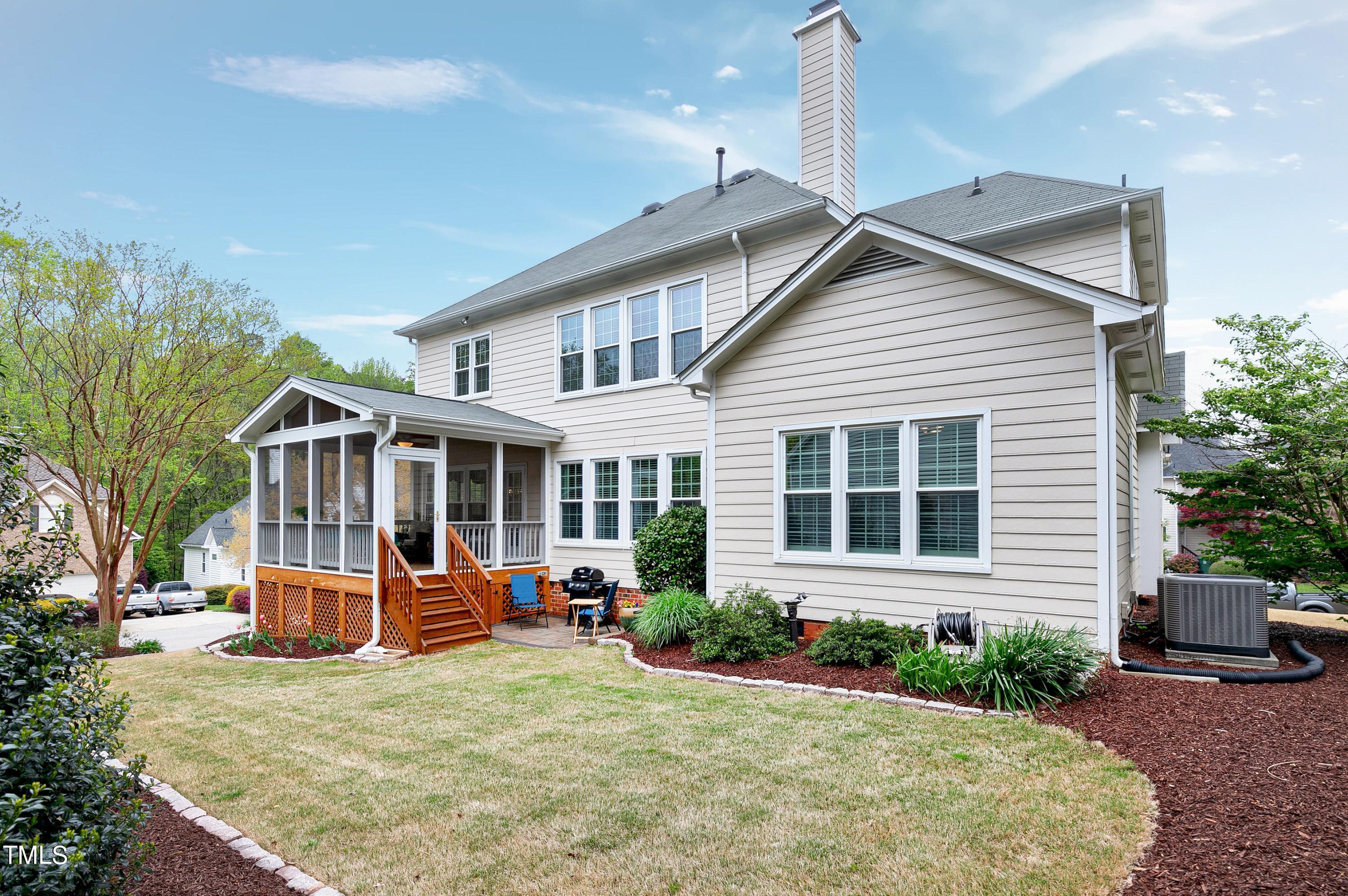 100 Rivergreen Court