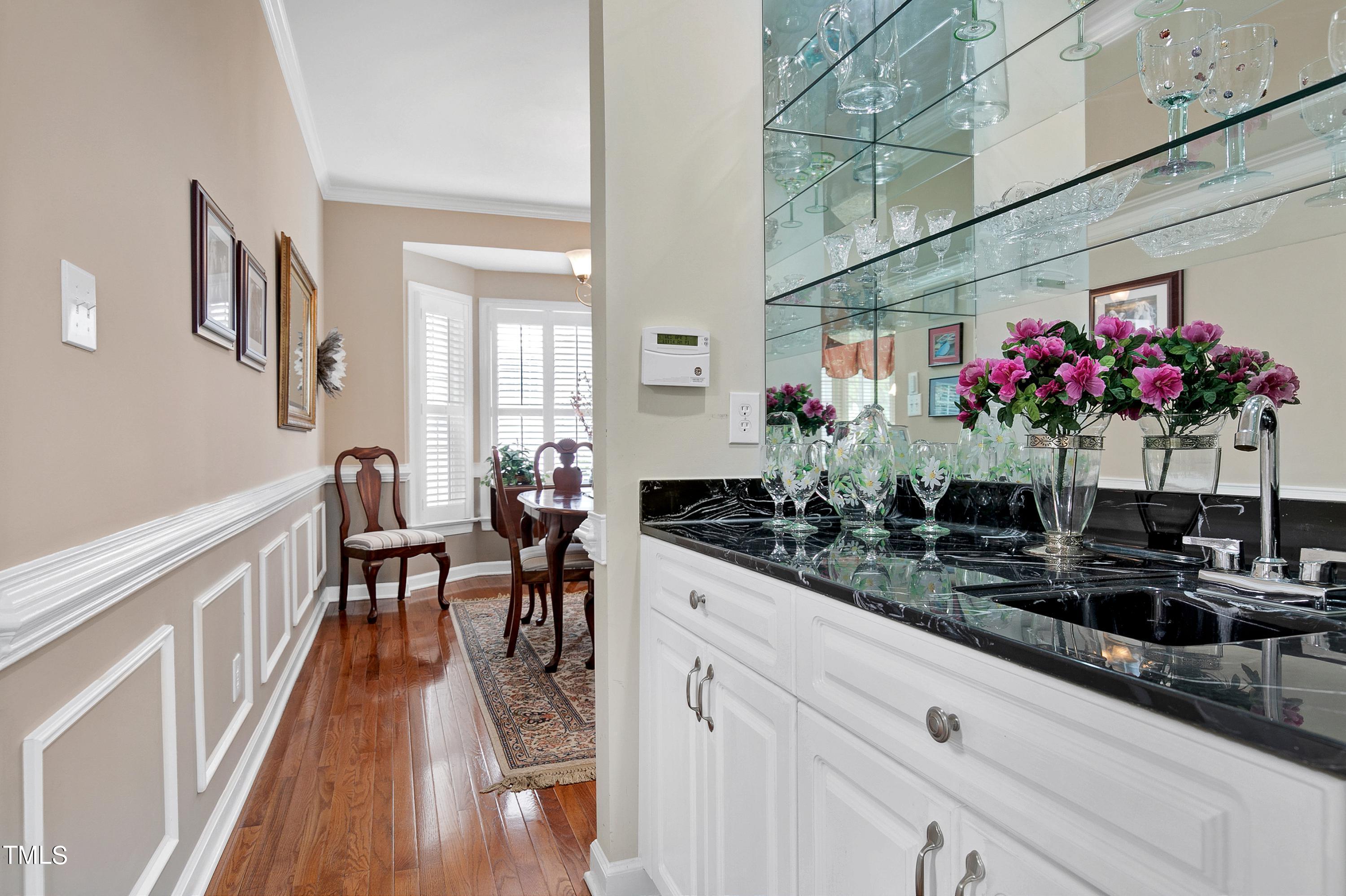 100 Rivergreen Court