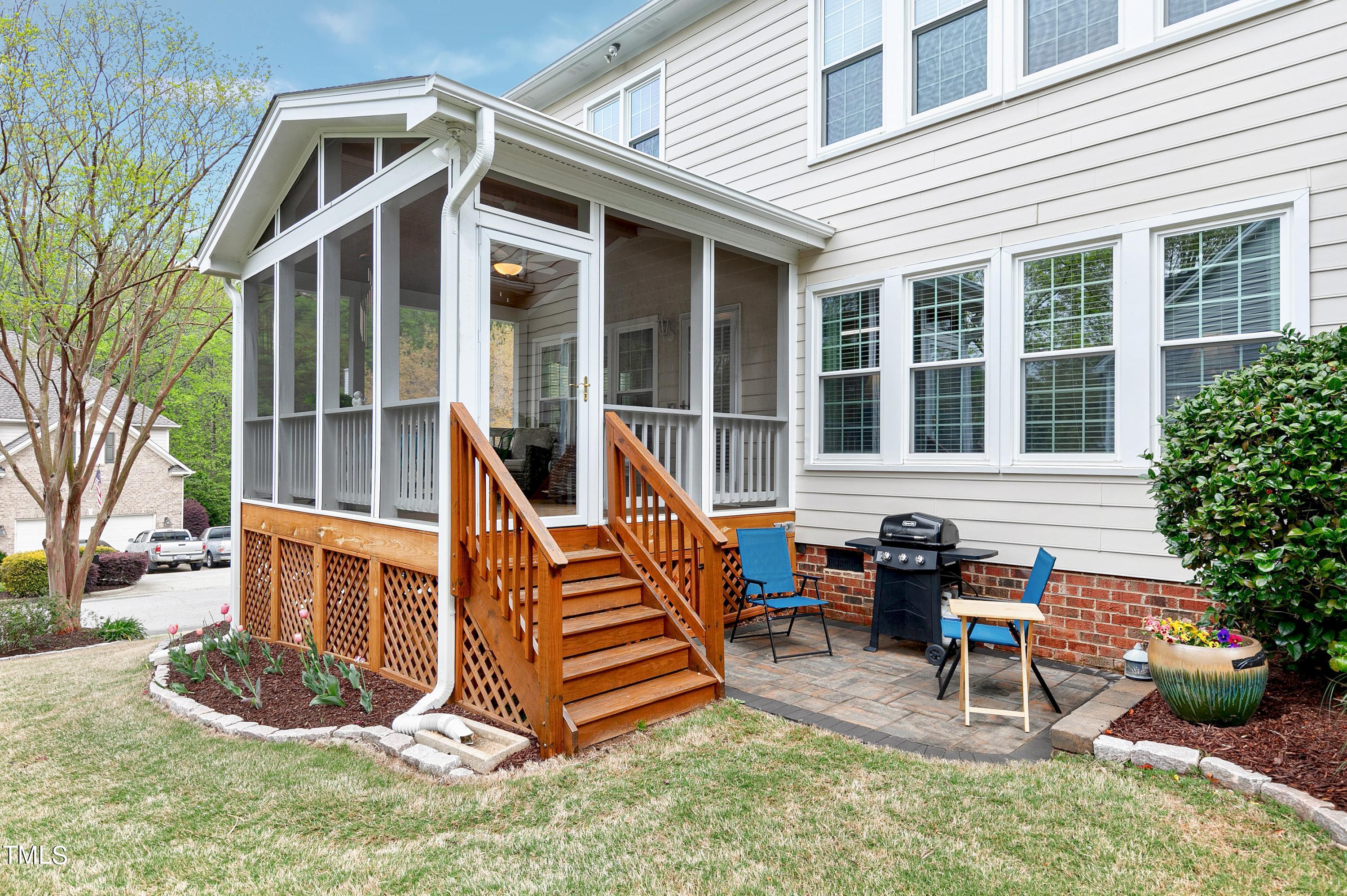 100 Rivergreen Court