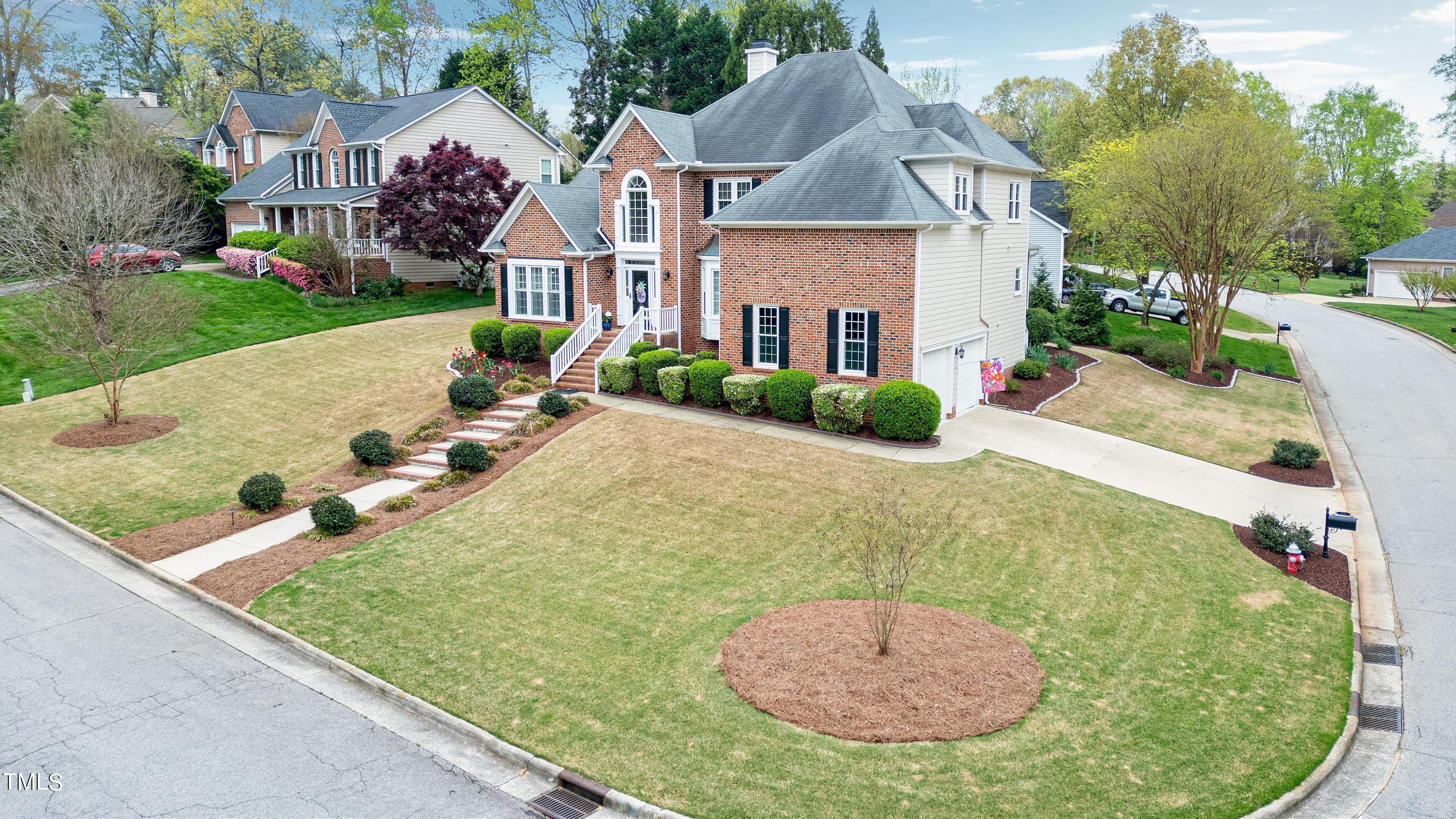 100 Rivergreen Court