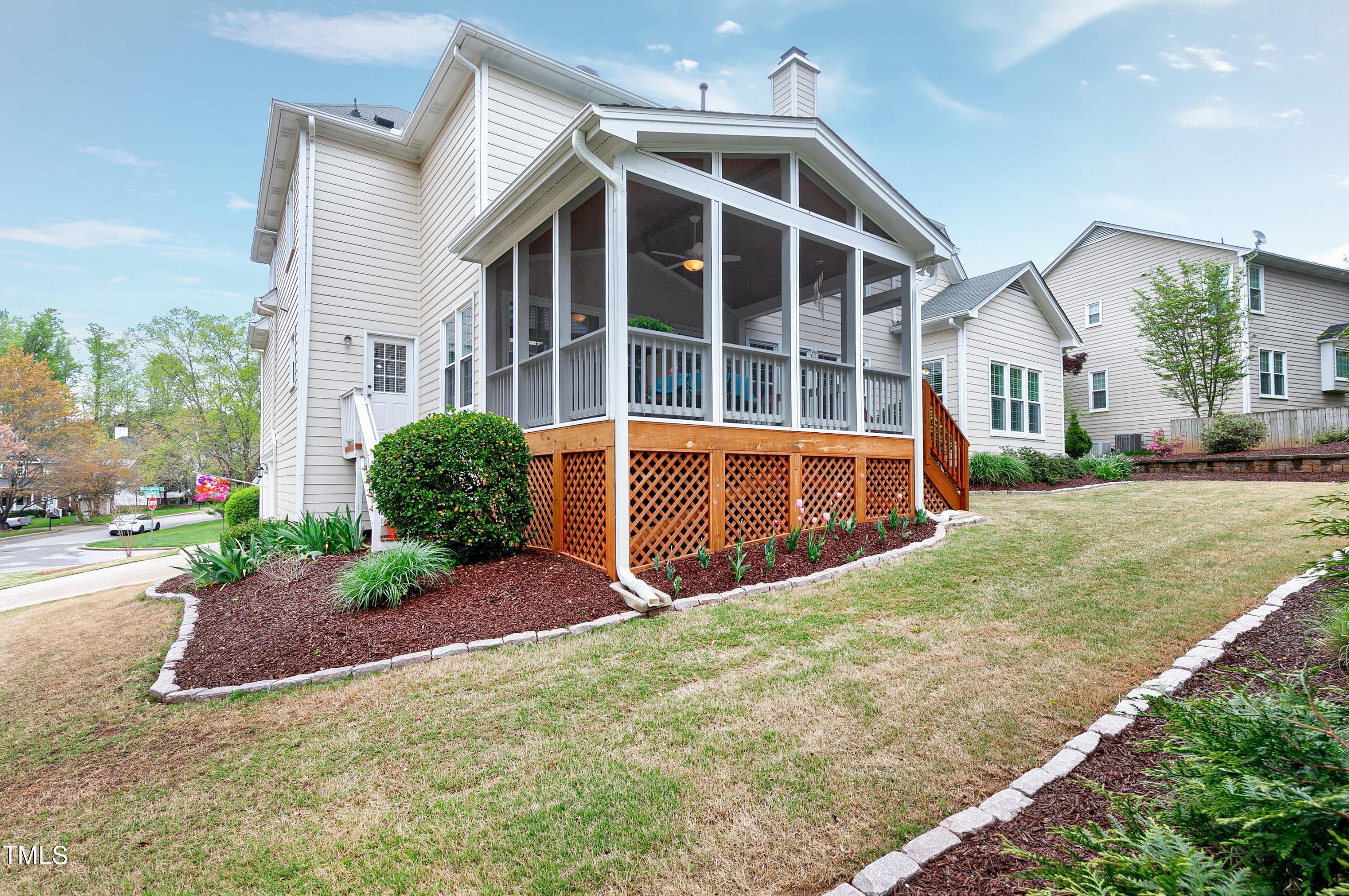 100 Rivergreen Court