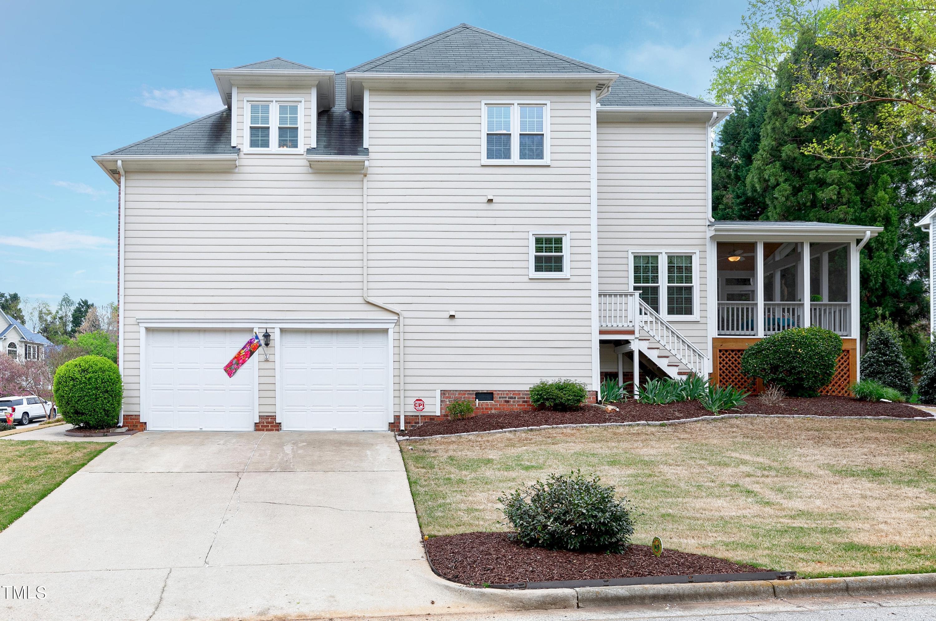 100 Rivergreen Court