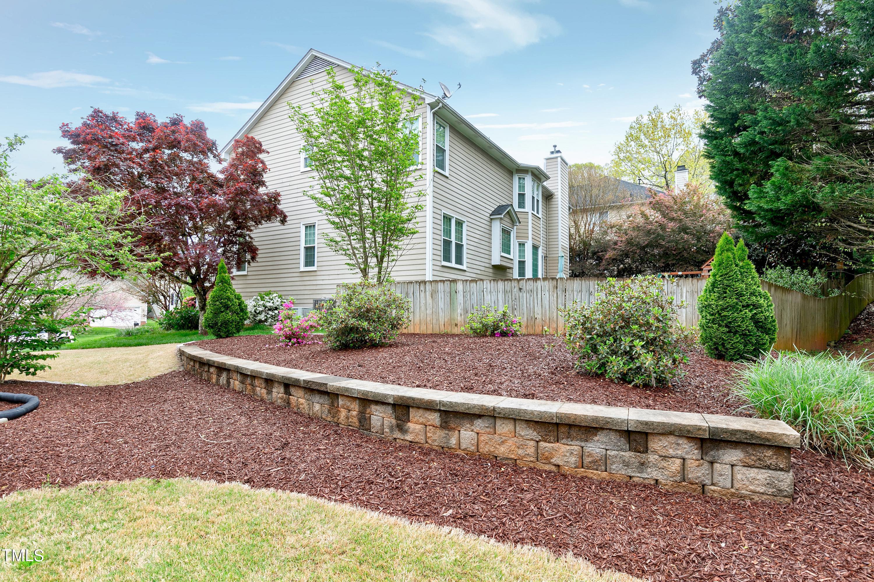 100 Rivergreen Court