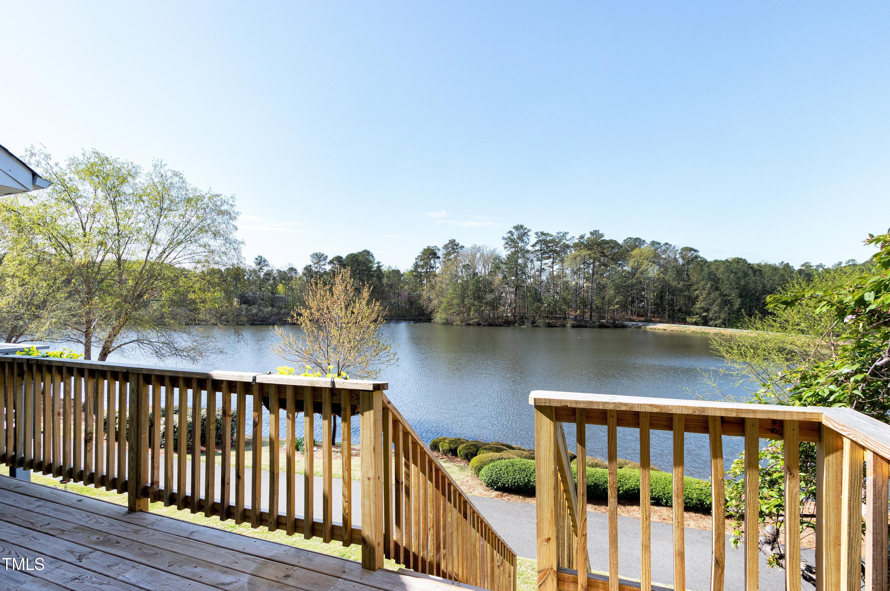 200 Nottinghill Walk