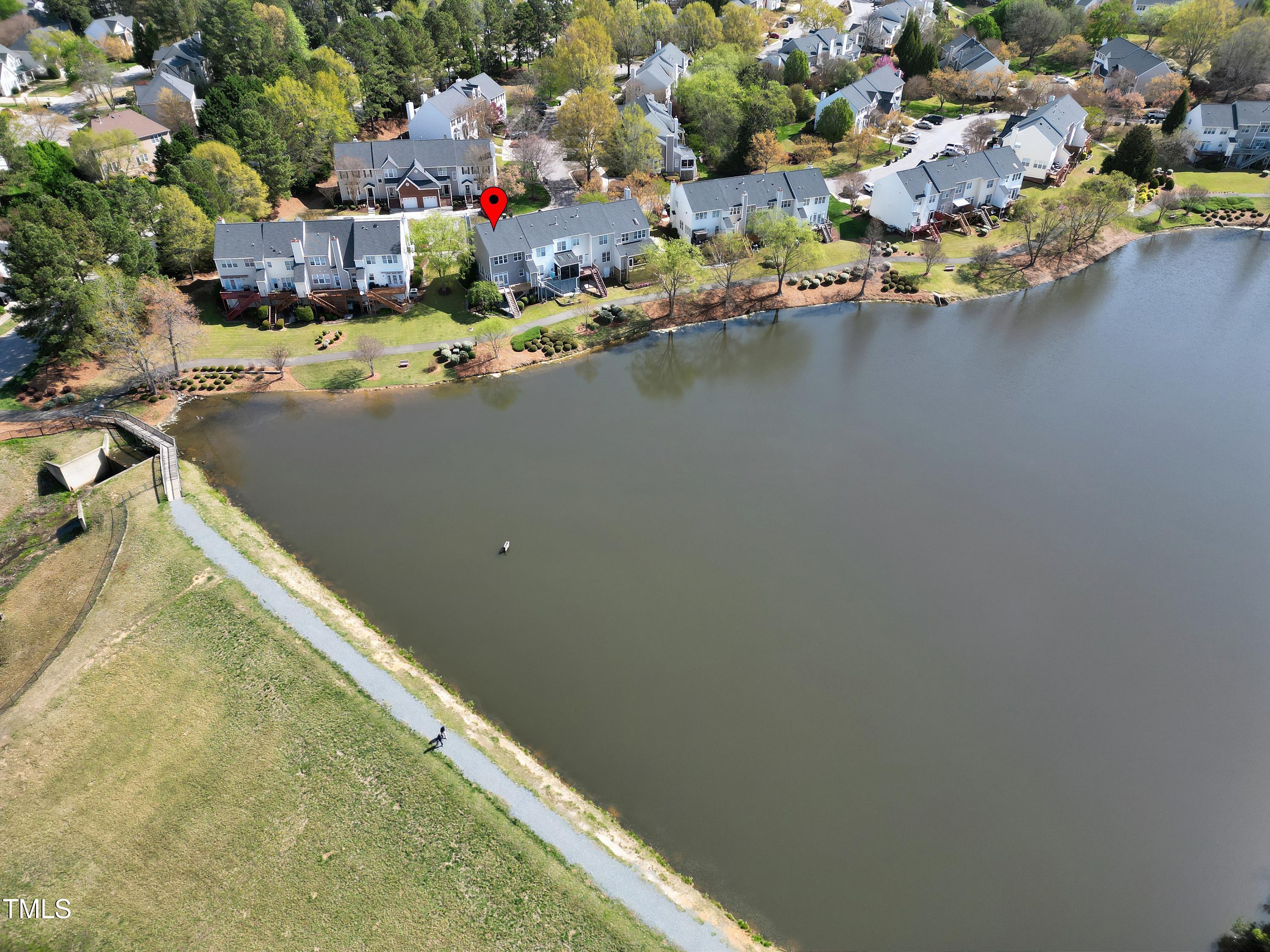 200 Nottinghill Walk