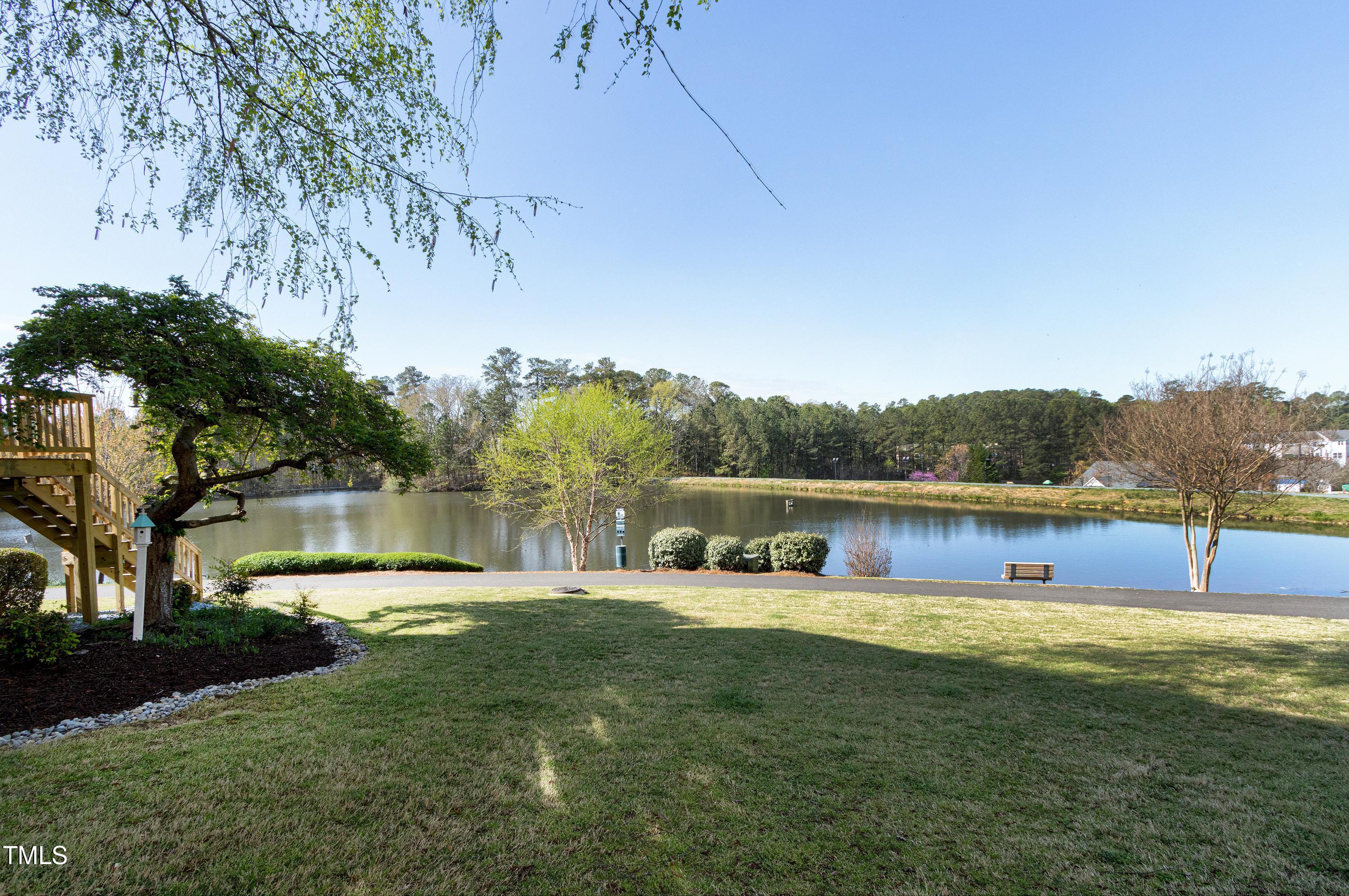 200 Nottinghill Walk