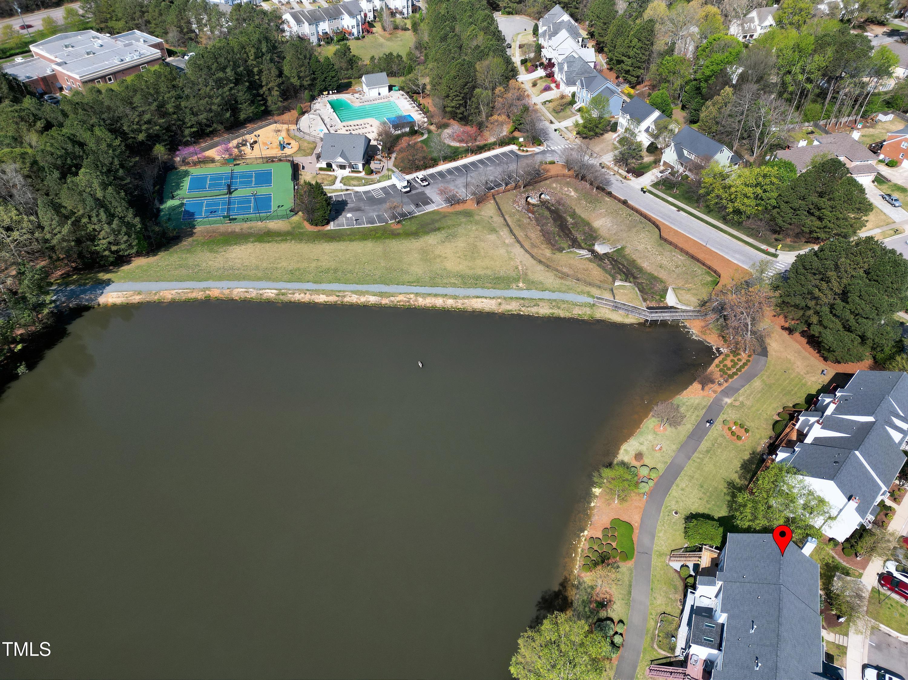 200 Nottinghill Walk