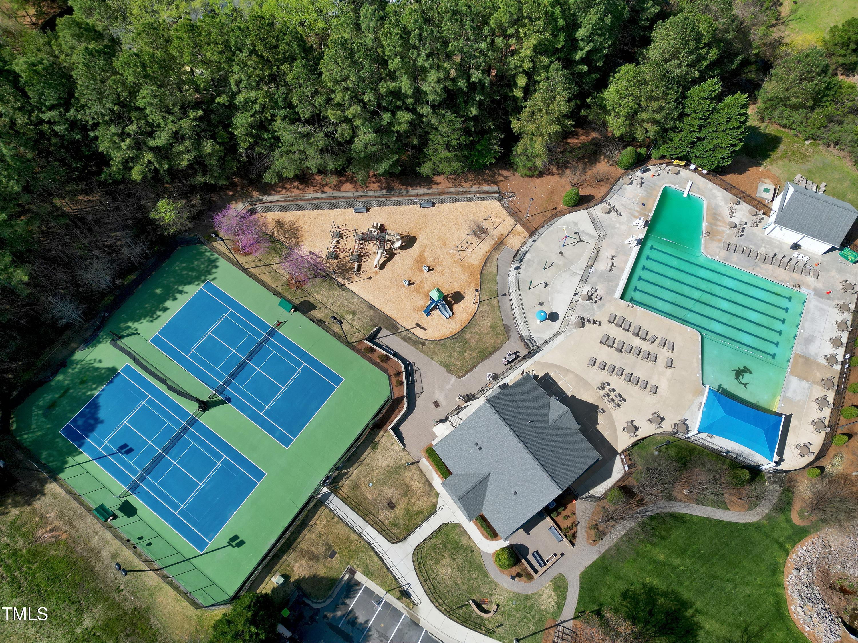 200 Nottinghill Walk