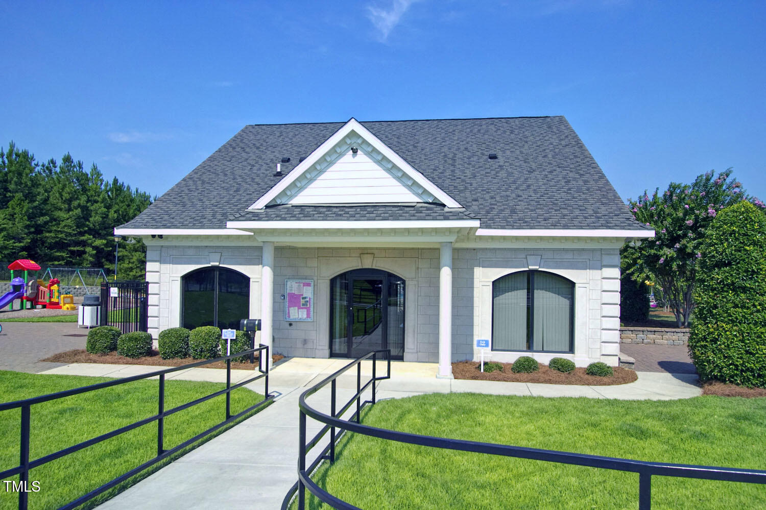 200 Nottinghill Walk