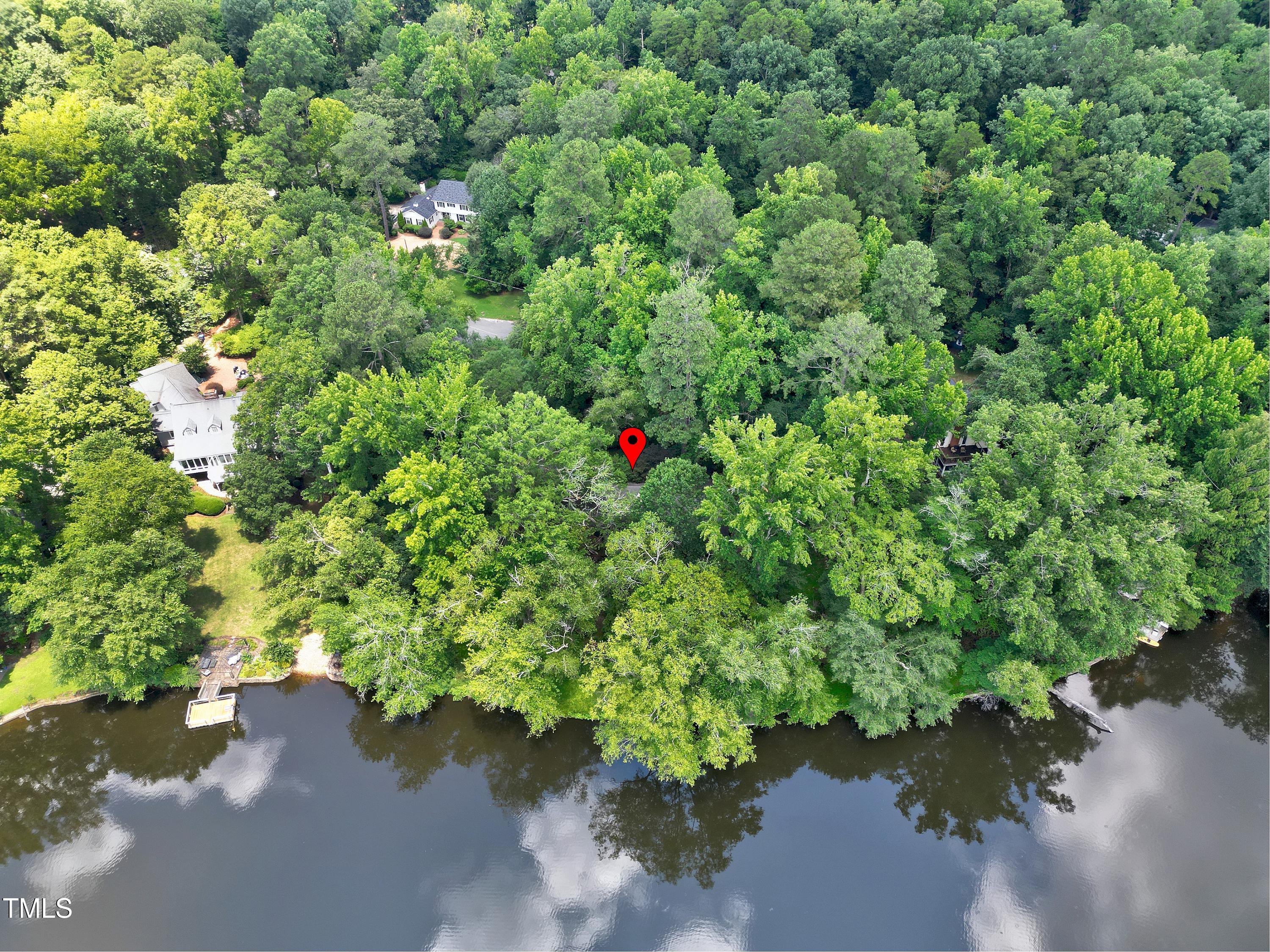 2144 Lakeshore Court