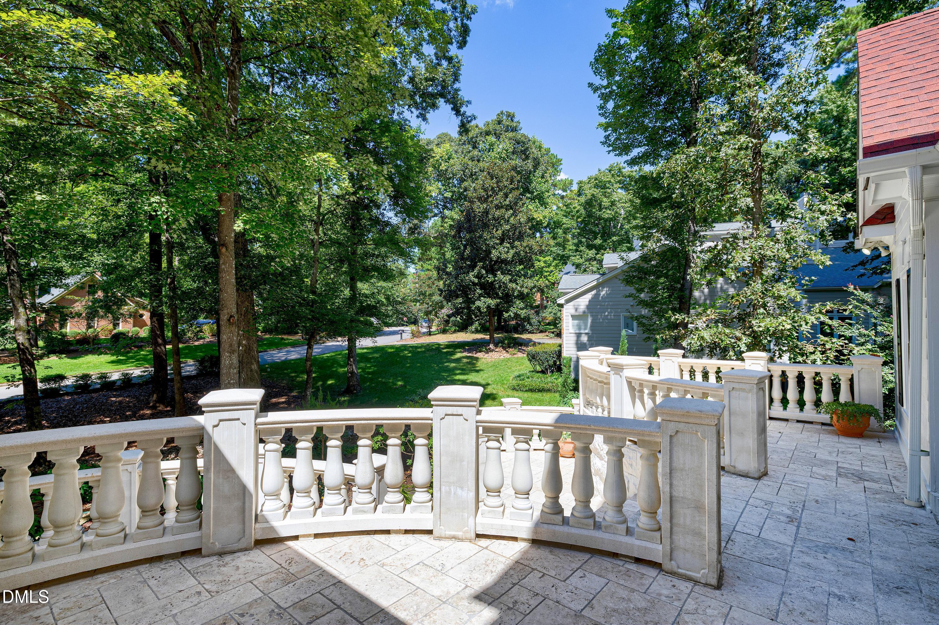 109 Charlemagne Court