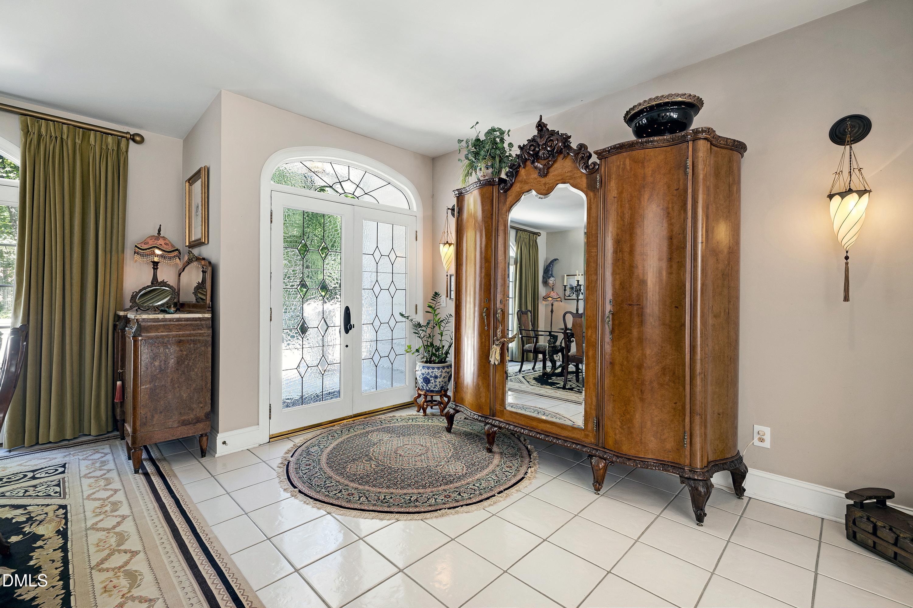 109 Charlemagne Court