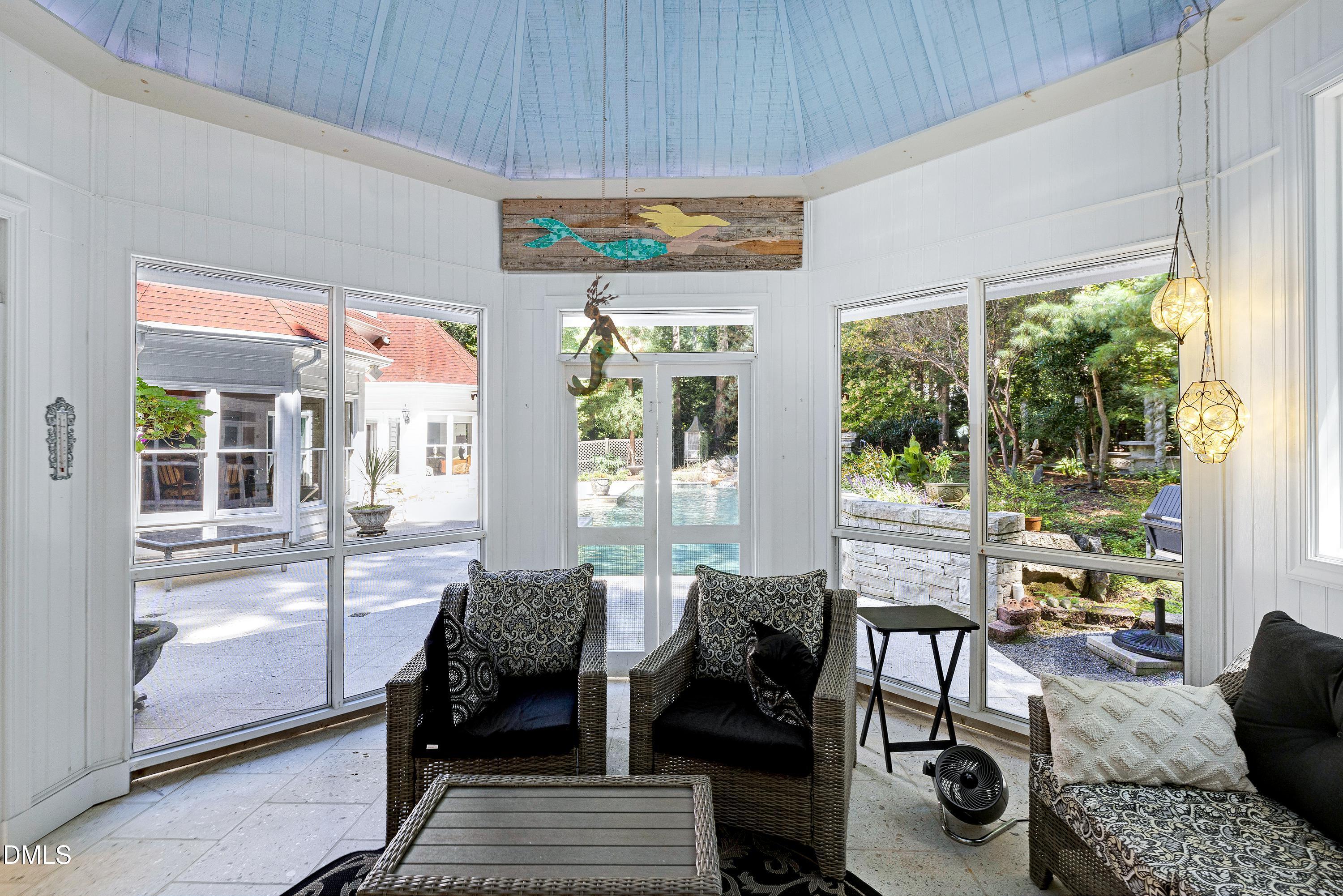 109 Charlemagne Court