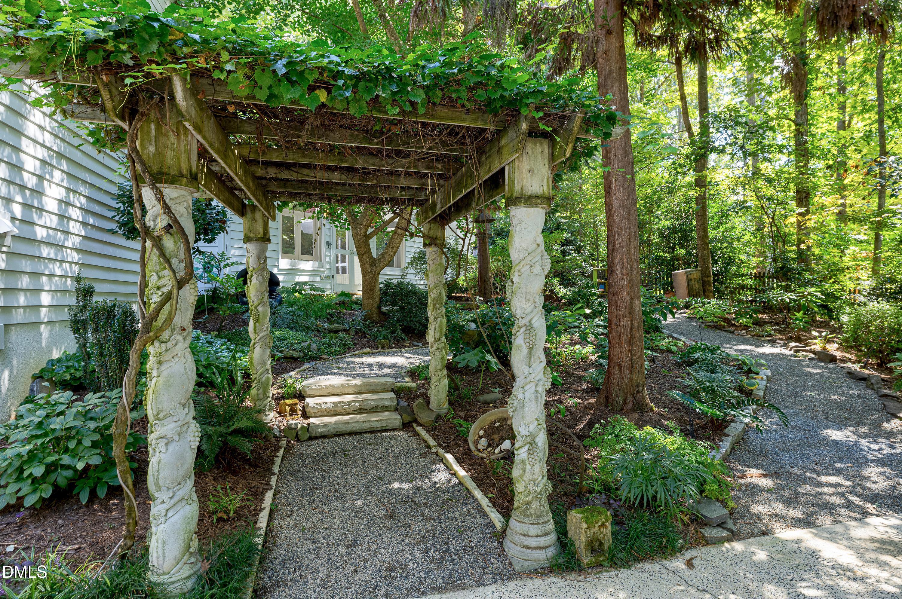 109 Charlemagne Court