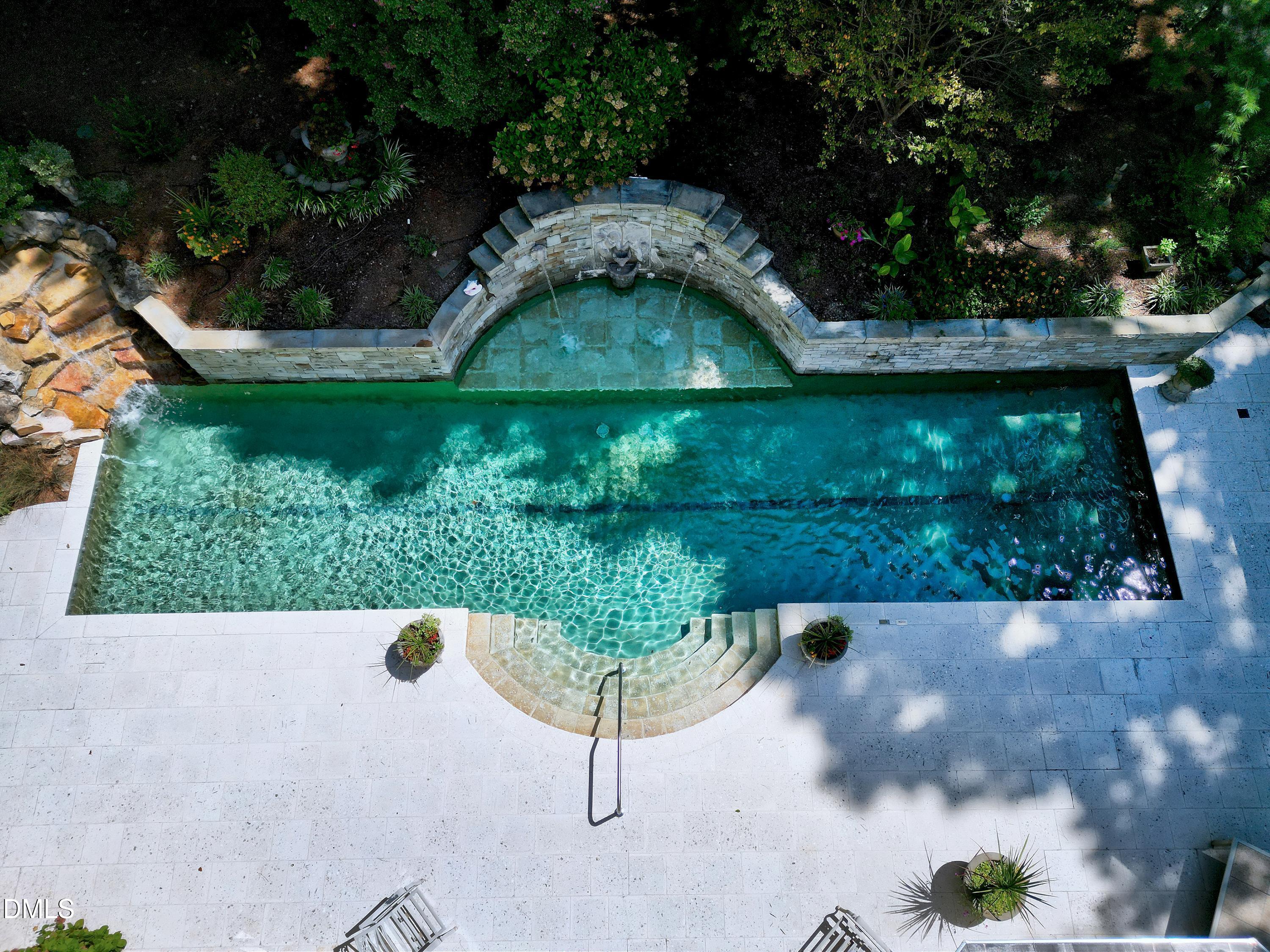 109 Charlemagne Court