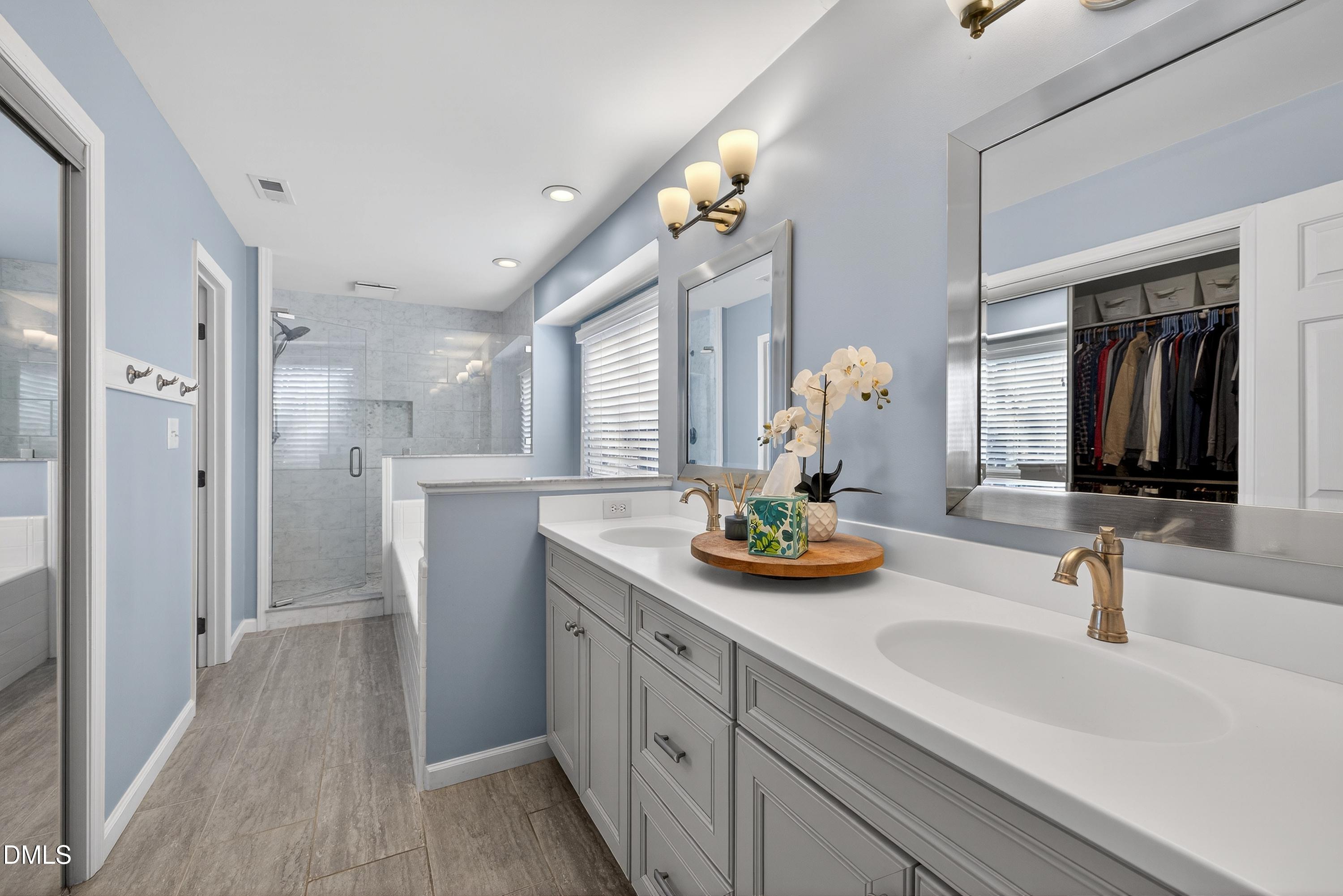 9805 Rockledge Drive