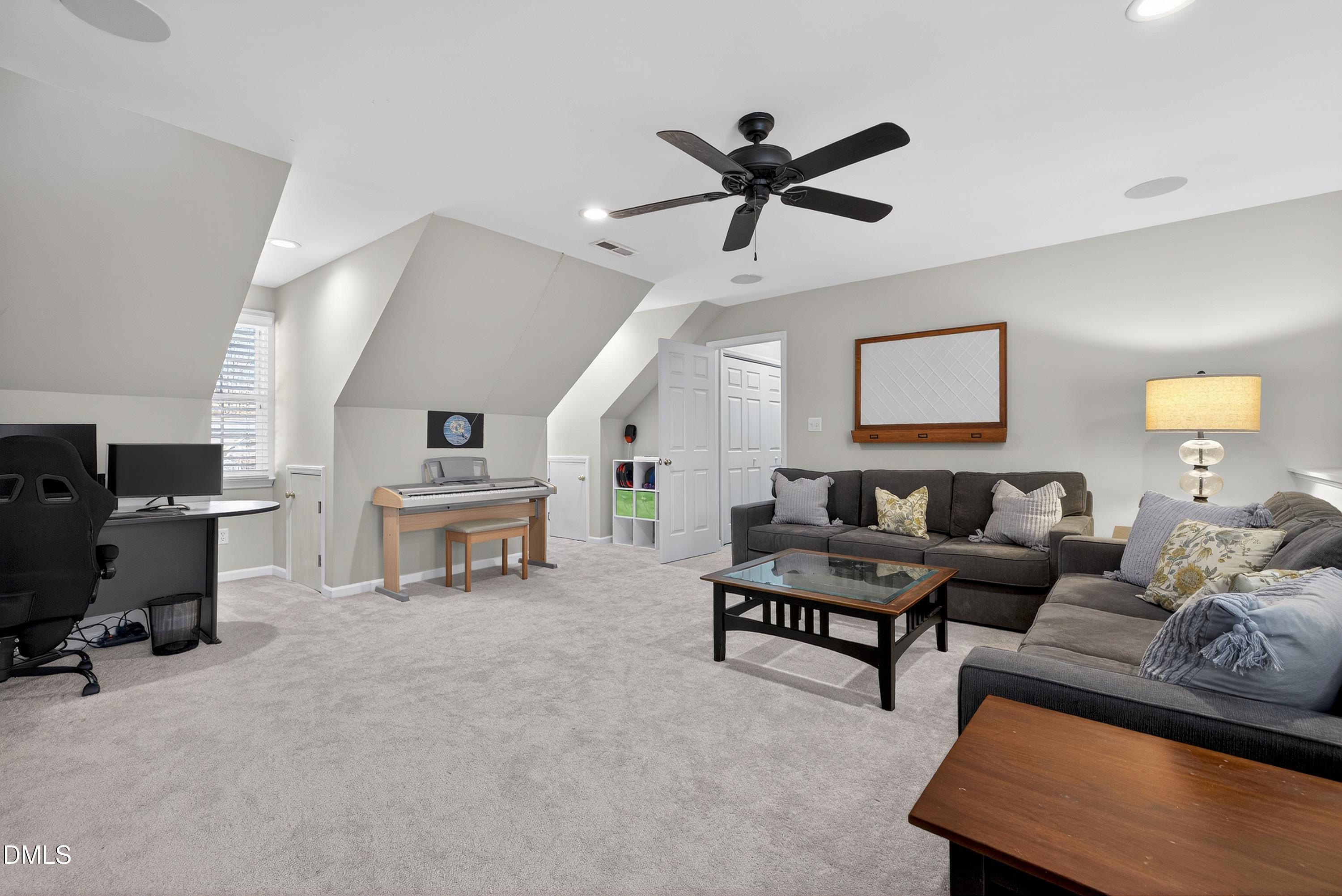 9805 Rockledge Drive