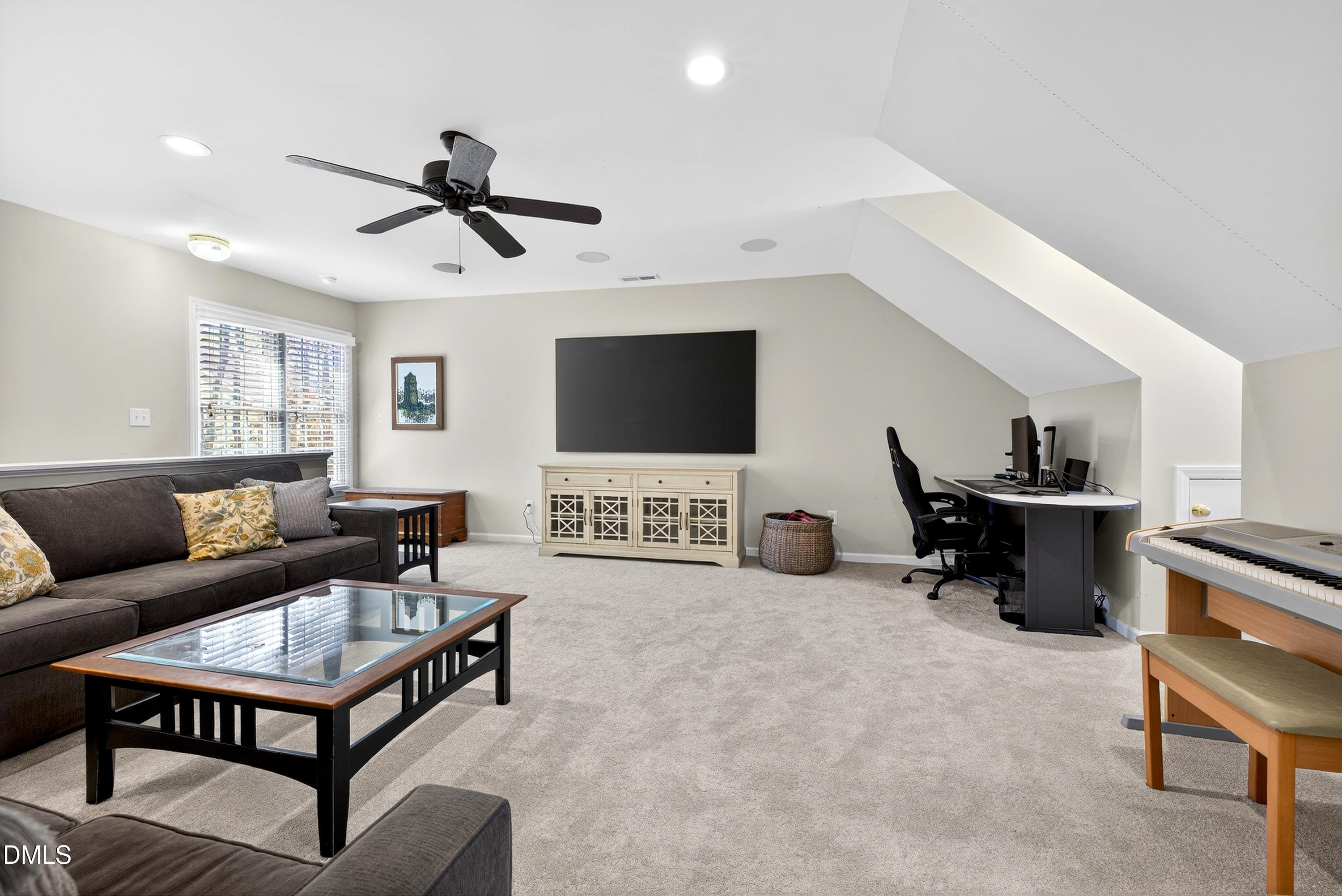 9805 Rockledge Drive