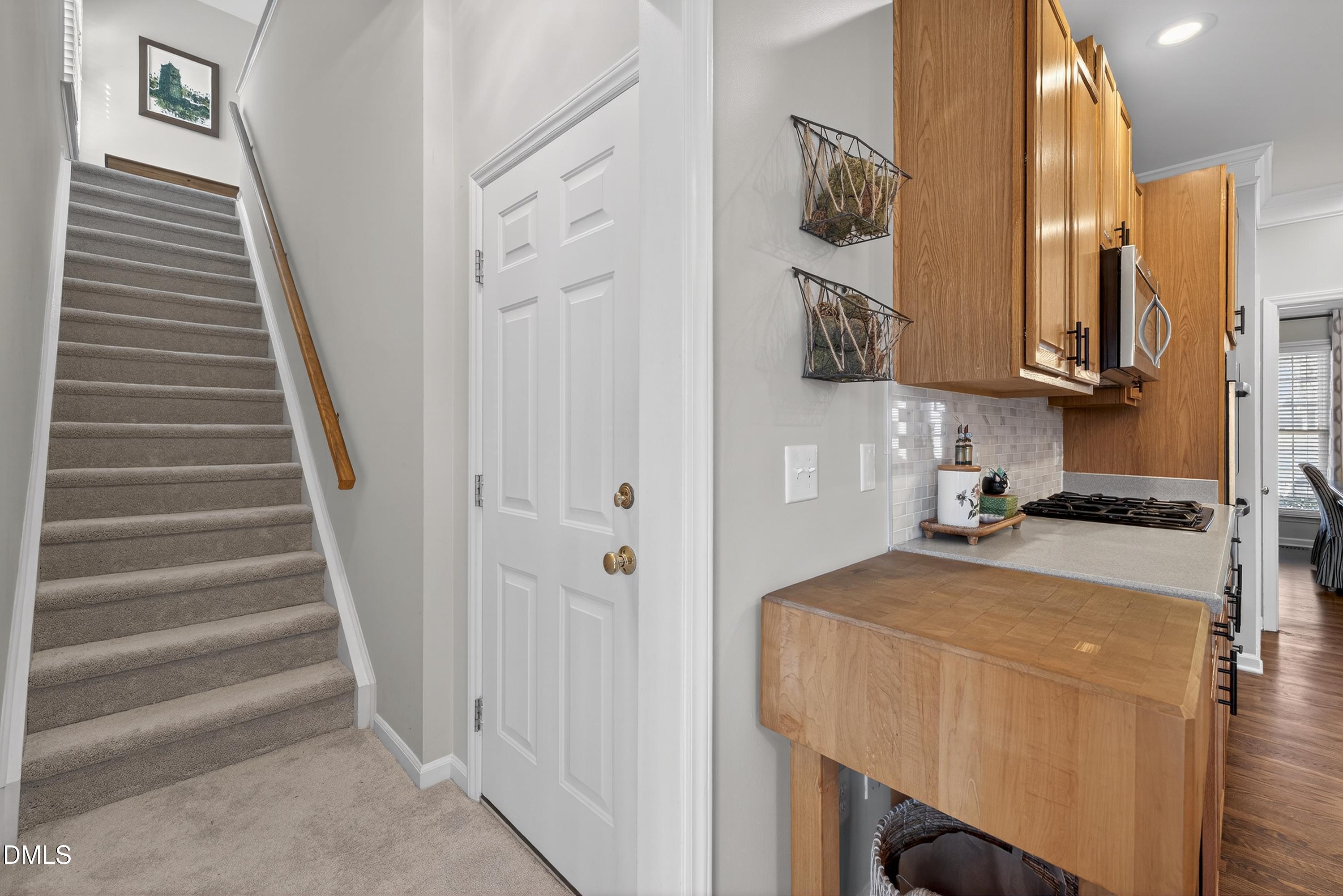 9805 Rockledge Drive