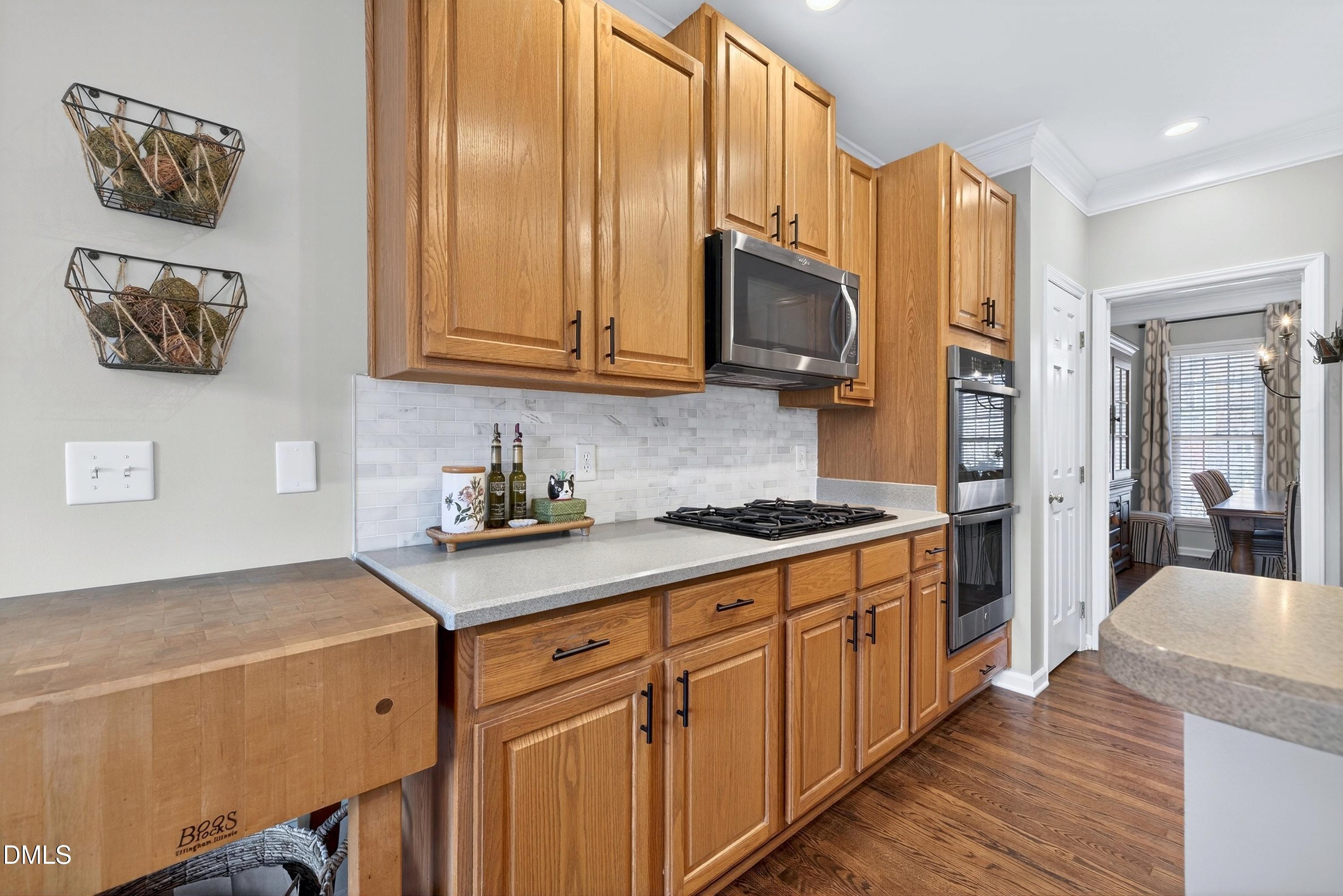 9805 Rockledge Drive