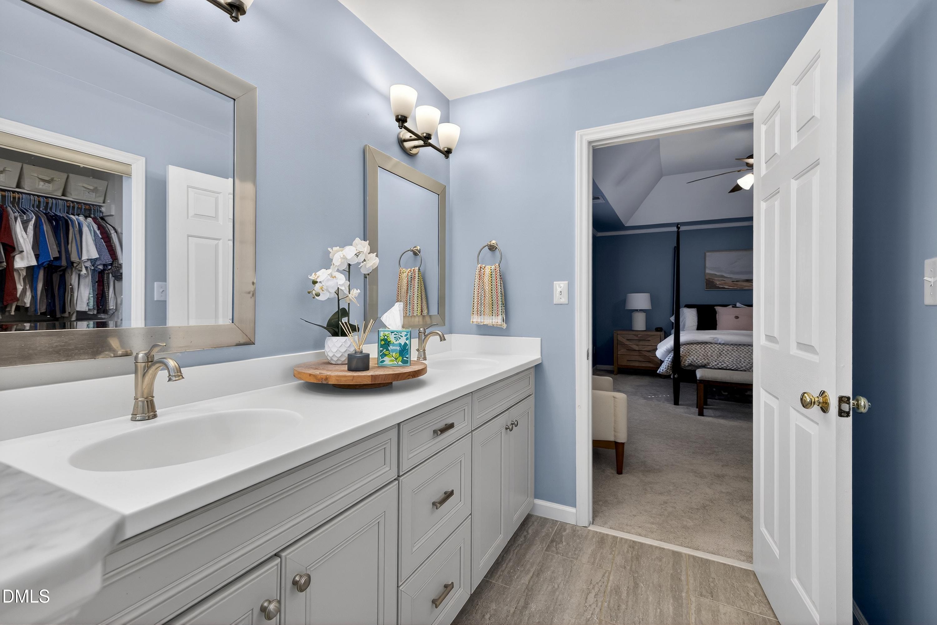 9805 Rockledge Drive