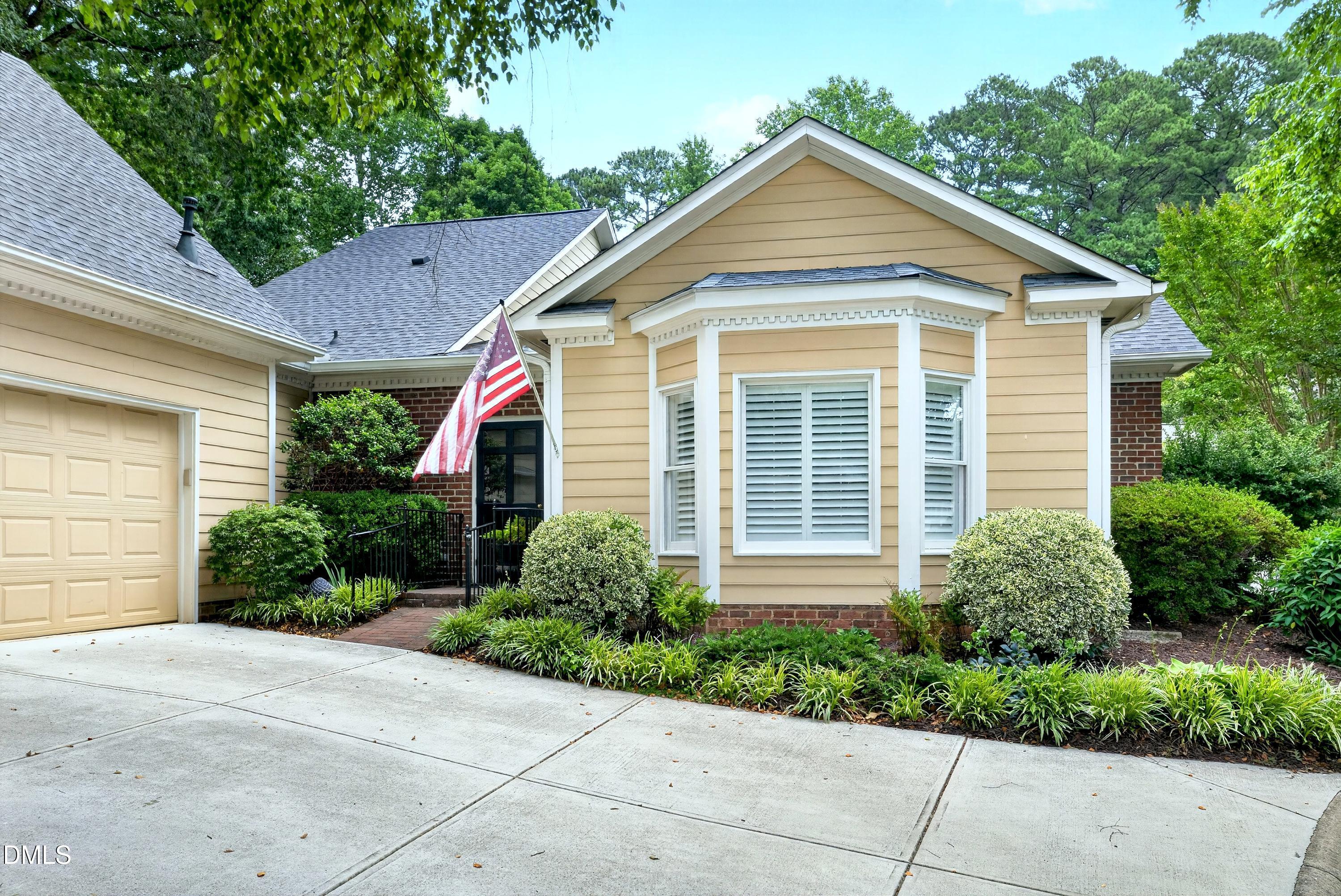 103 Prestwick Place