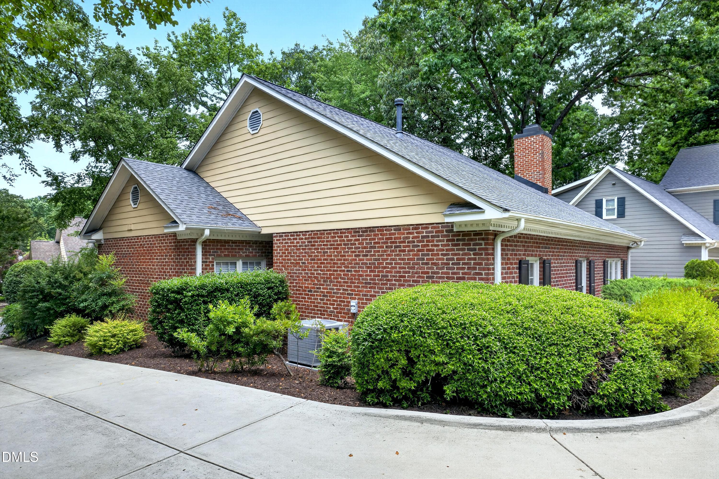 103 Prestwick Place