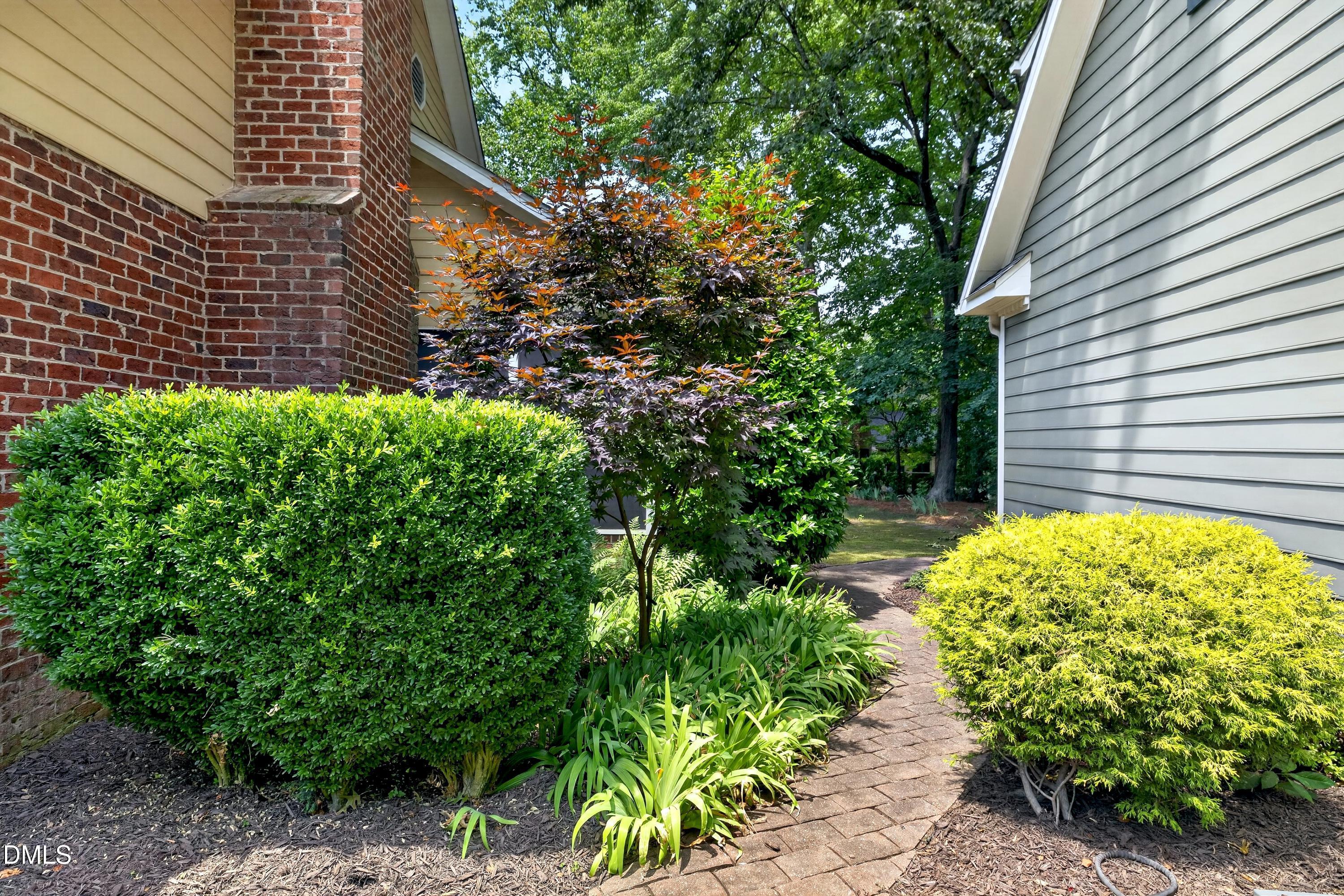 103 Prestwick Place