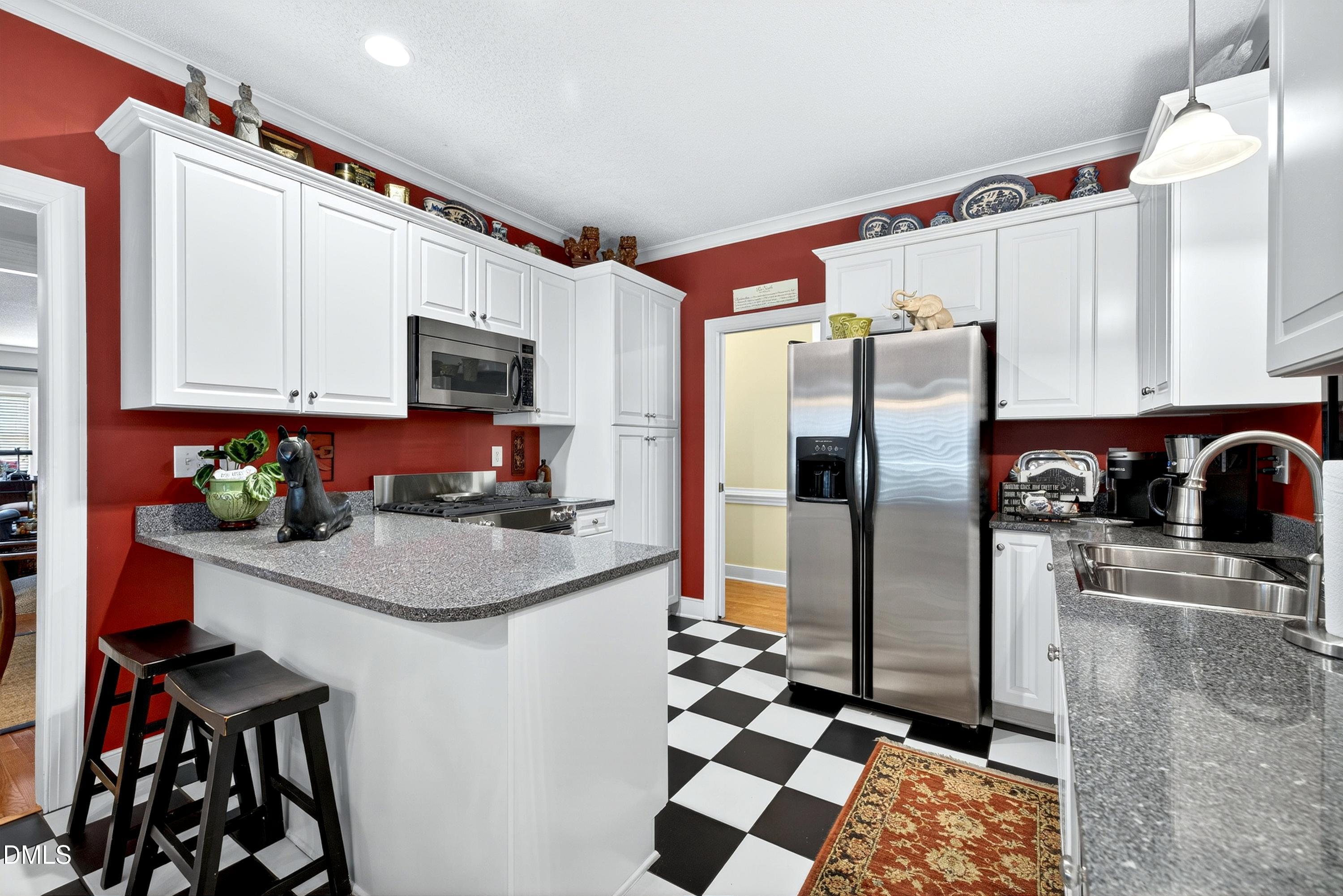 103 Prestwick Place