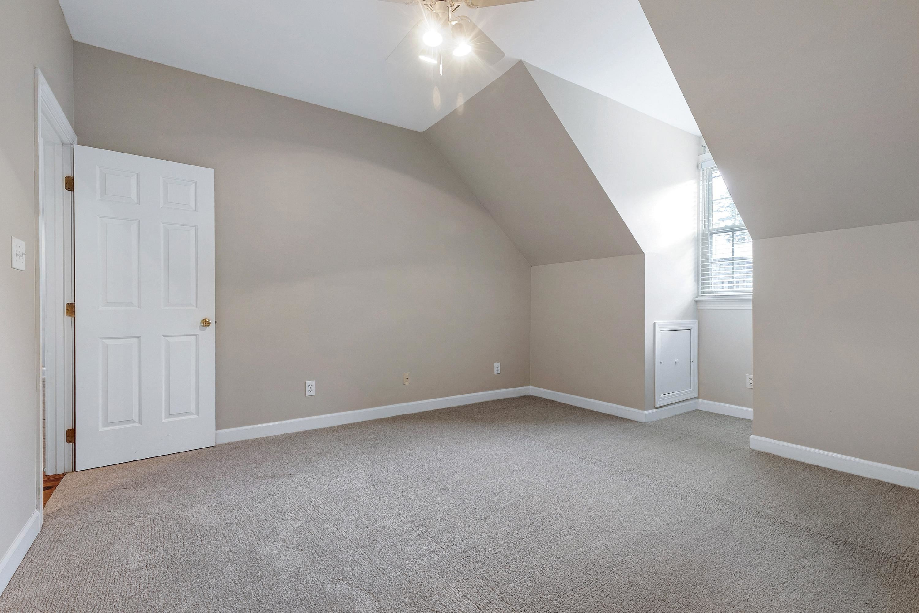 113 Lochinvar Court