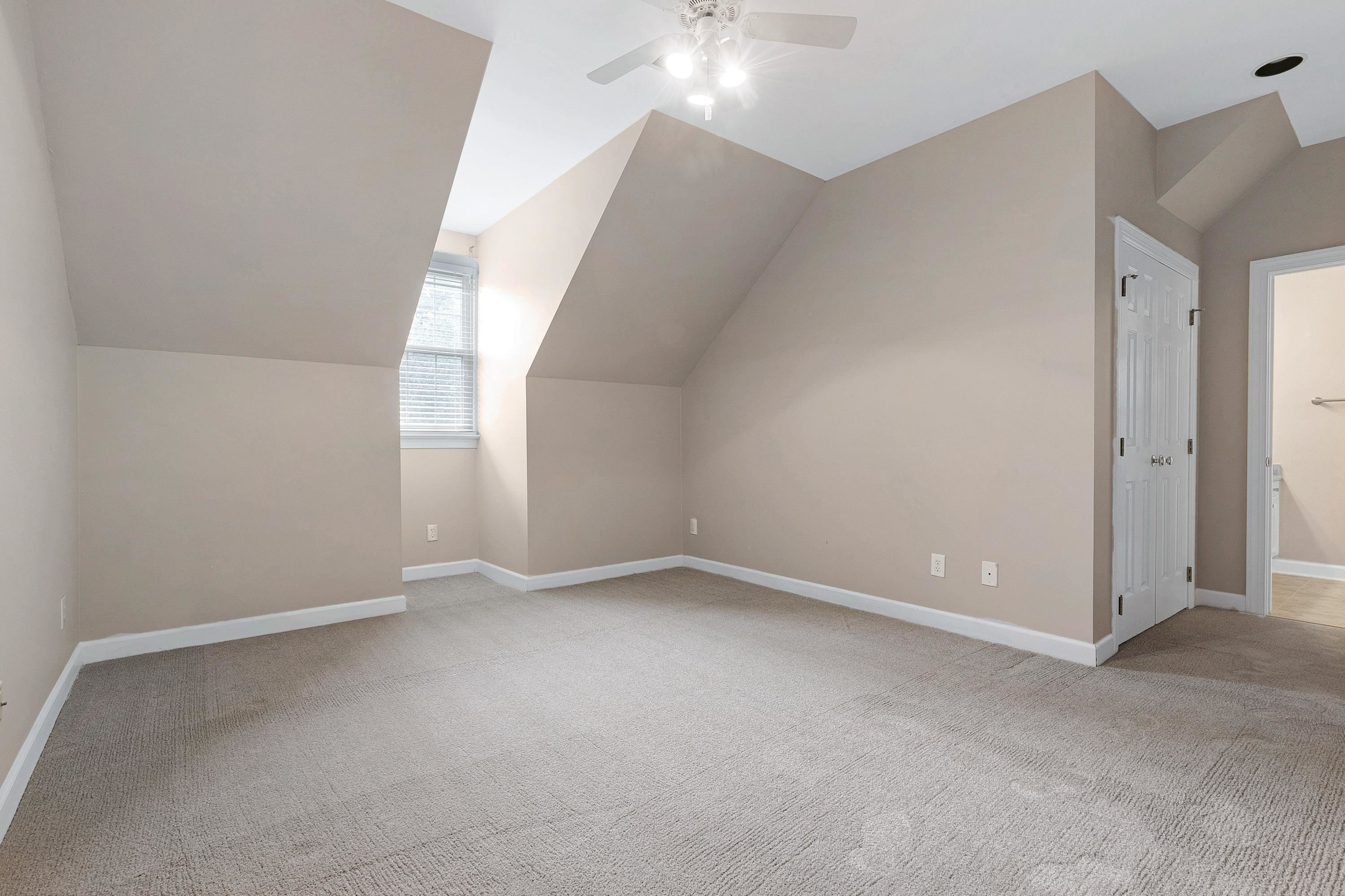 113 Lochinvar Court