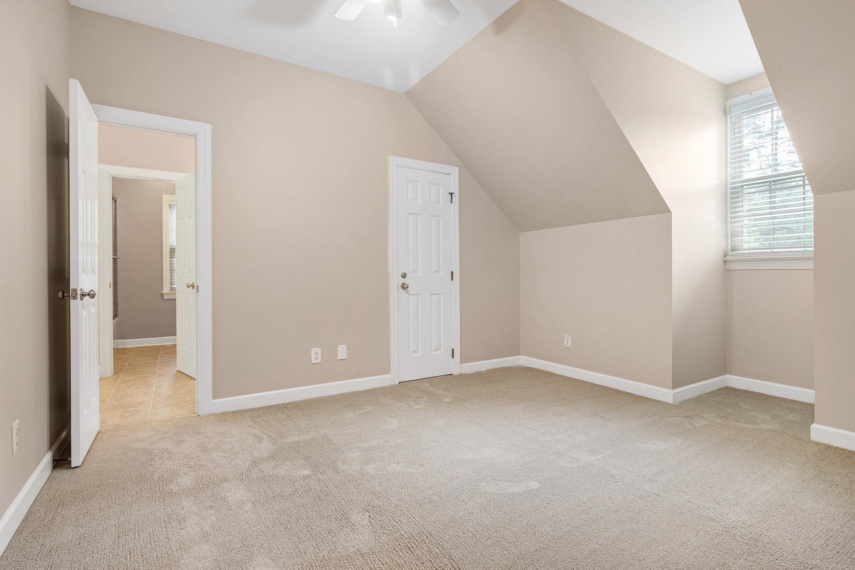 113 Lochinvar Court