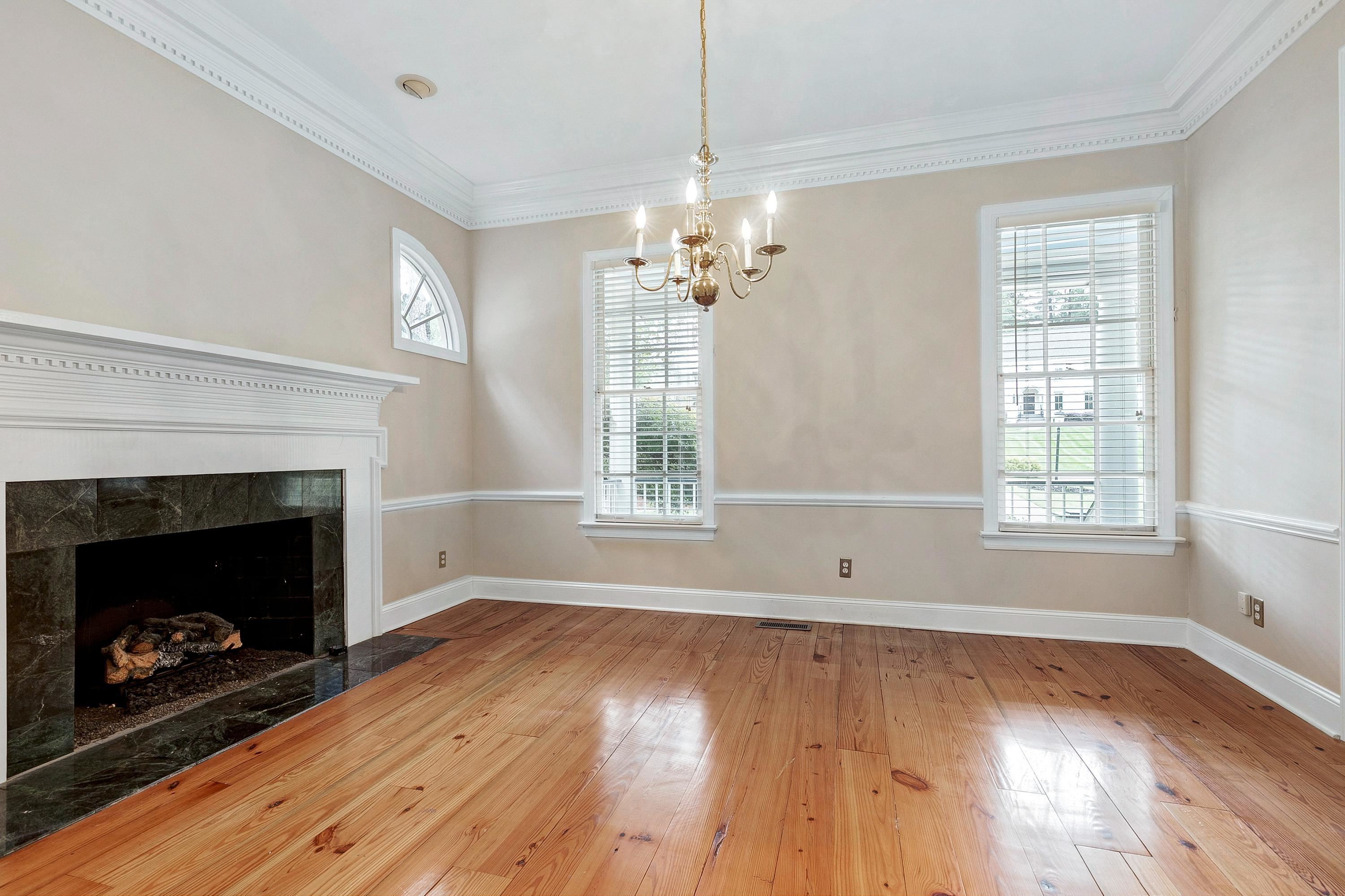 113 Lochinvar Court