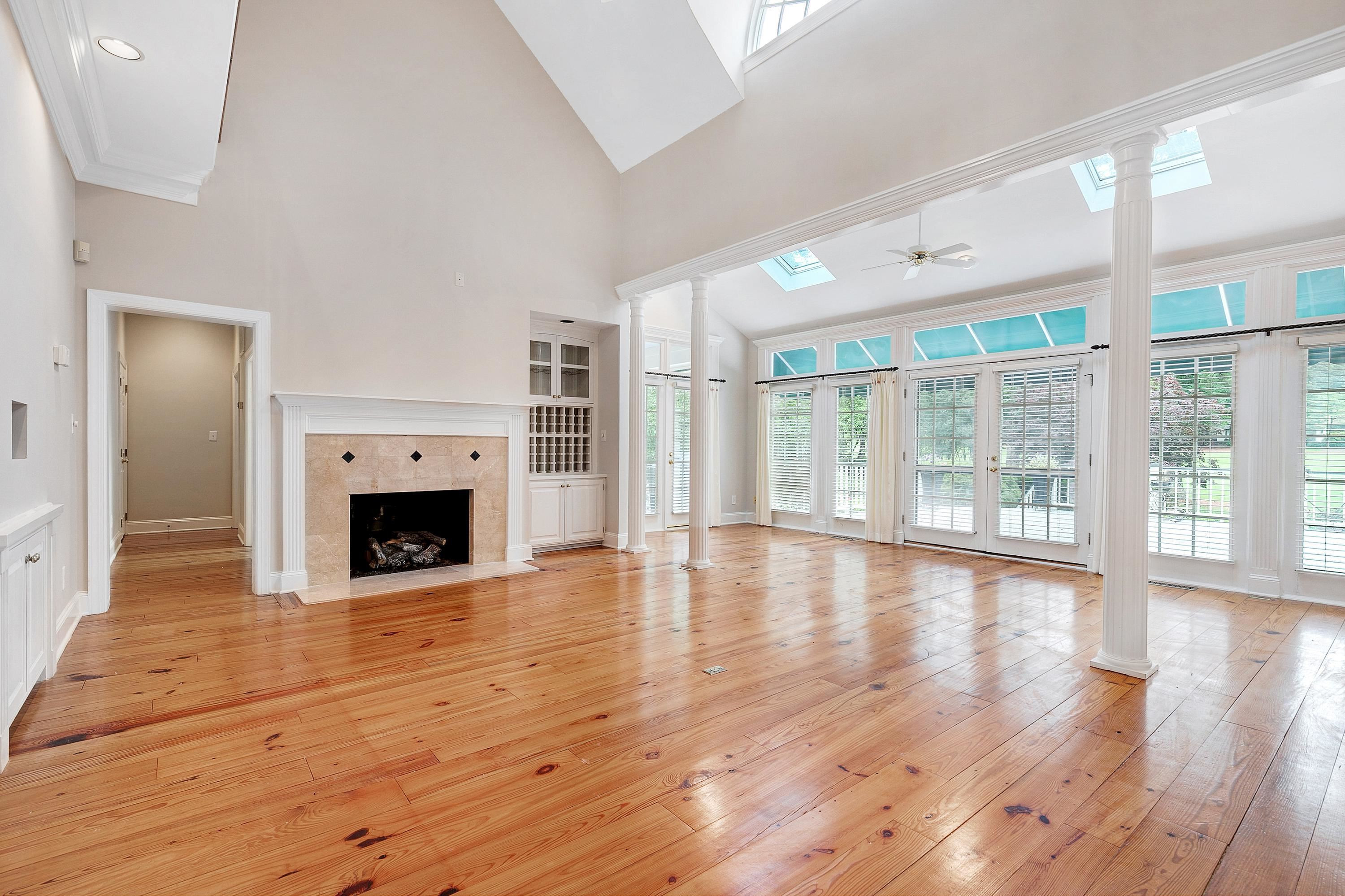 113 Lochinvar Court
