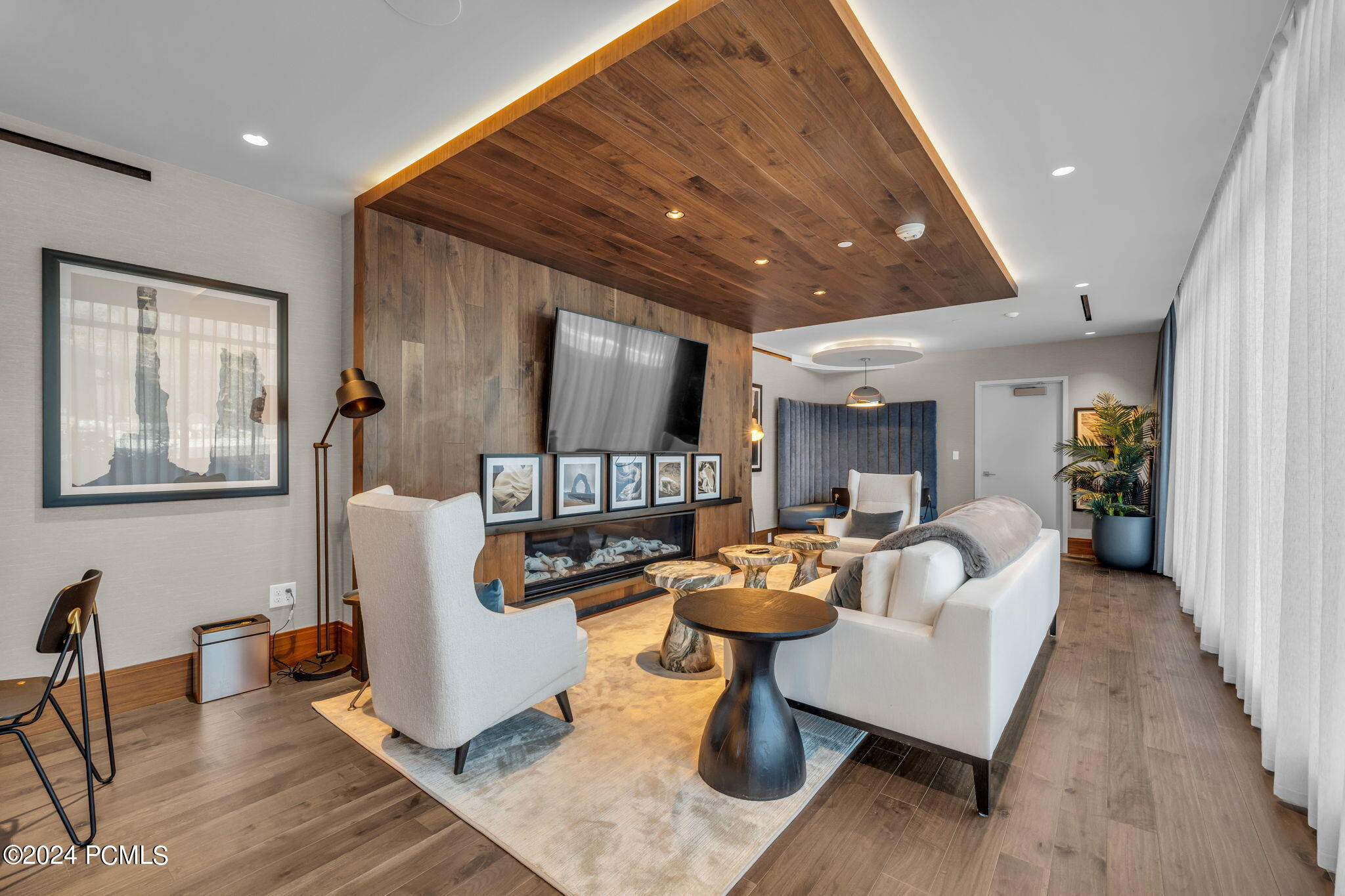 2303 Deer Hollow Road, 1333 & 1334
