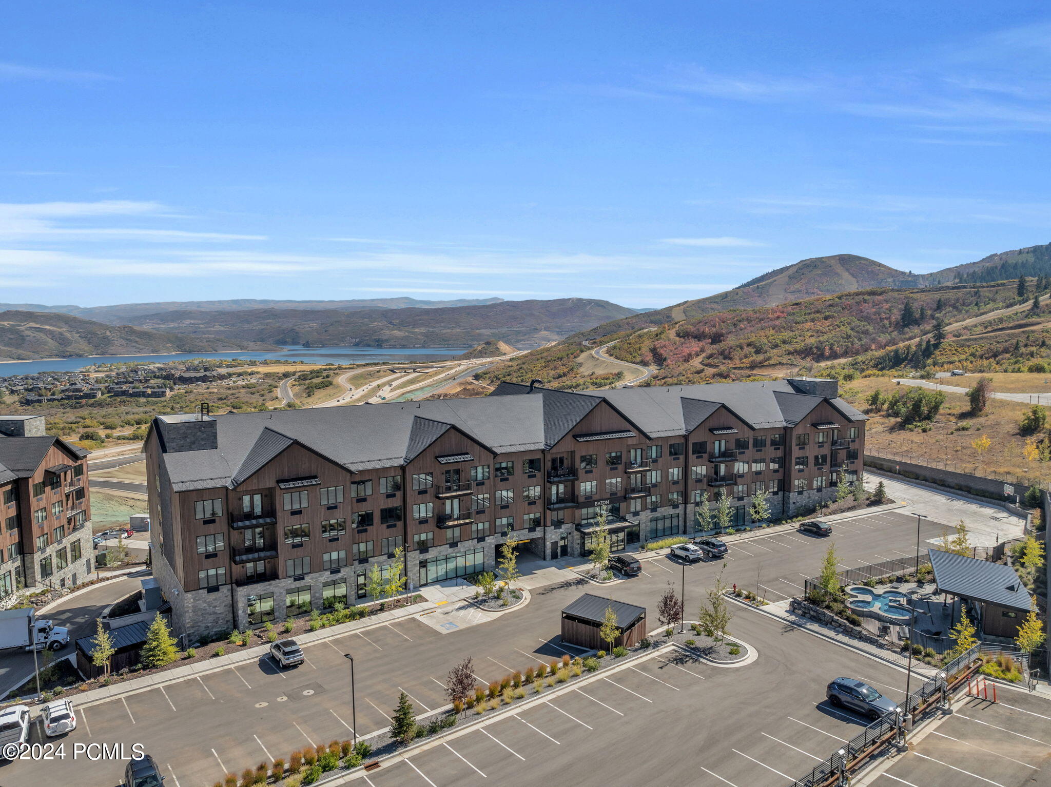 2303 Deer Hollow Road, 1333 & 1334