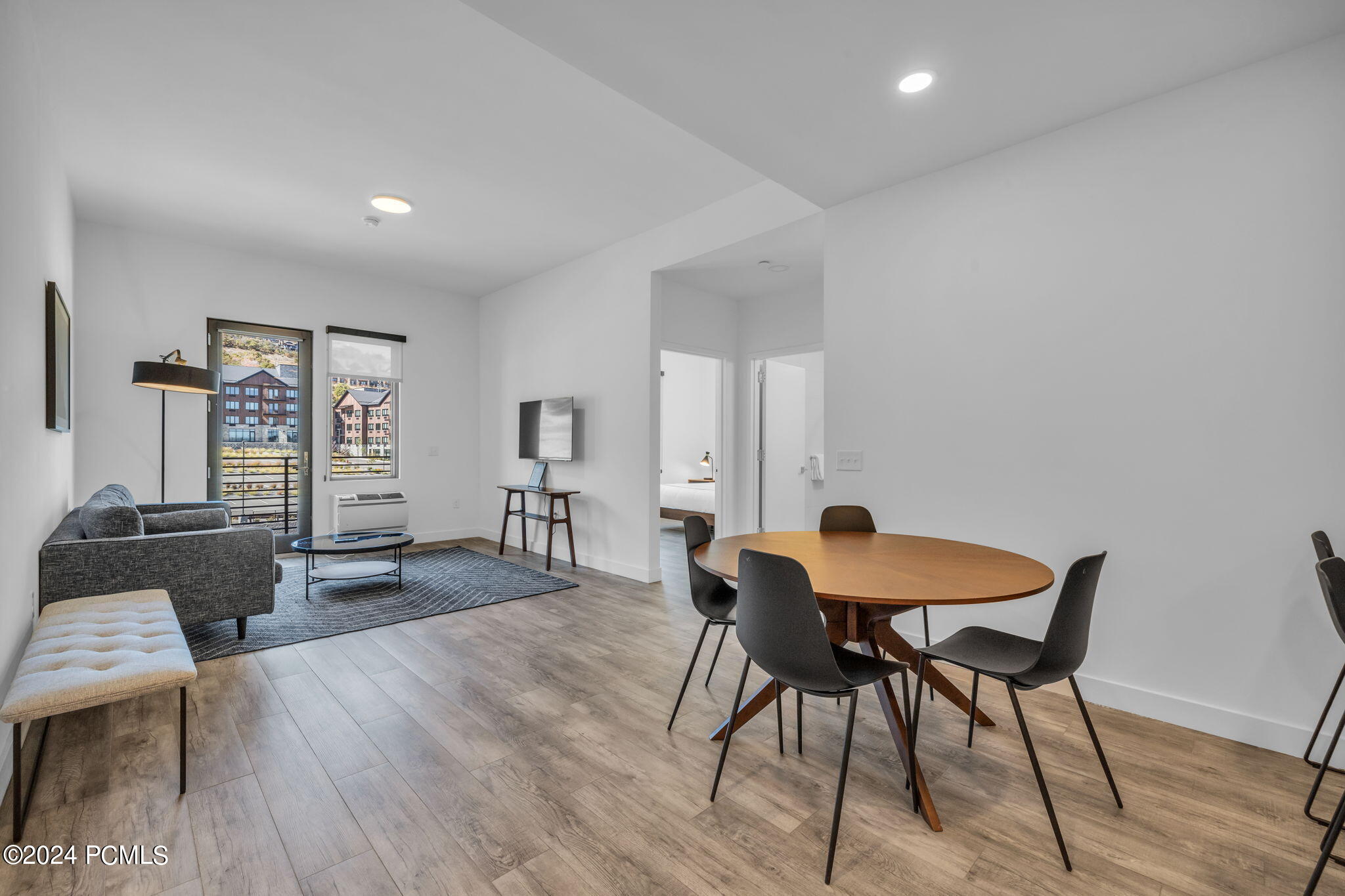 2303 Deer Hollow Road, 1333 & 1334