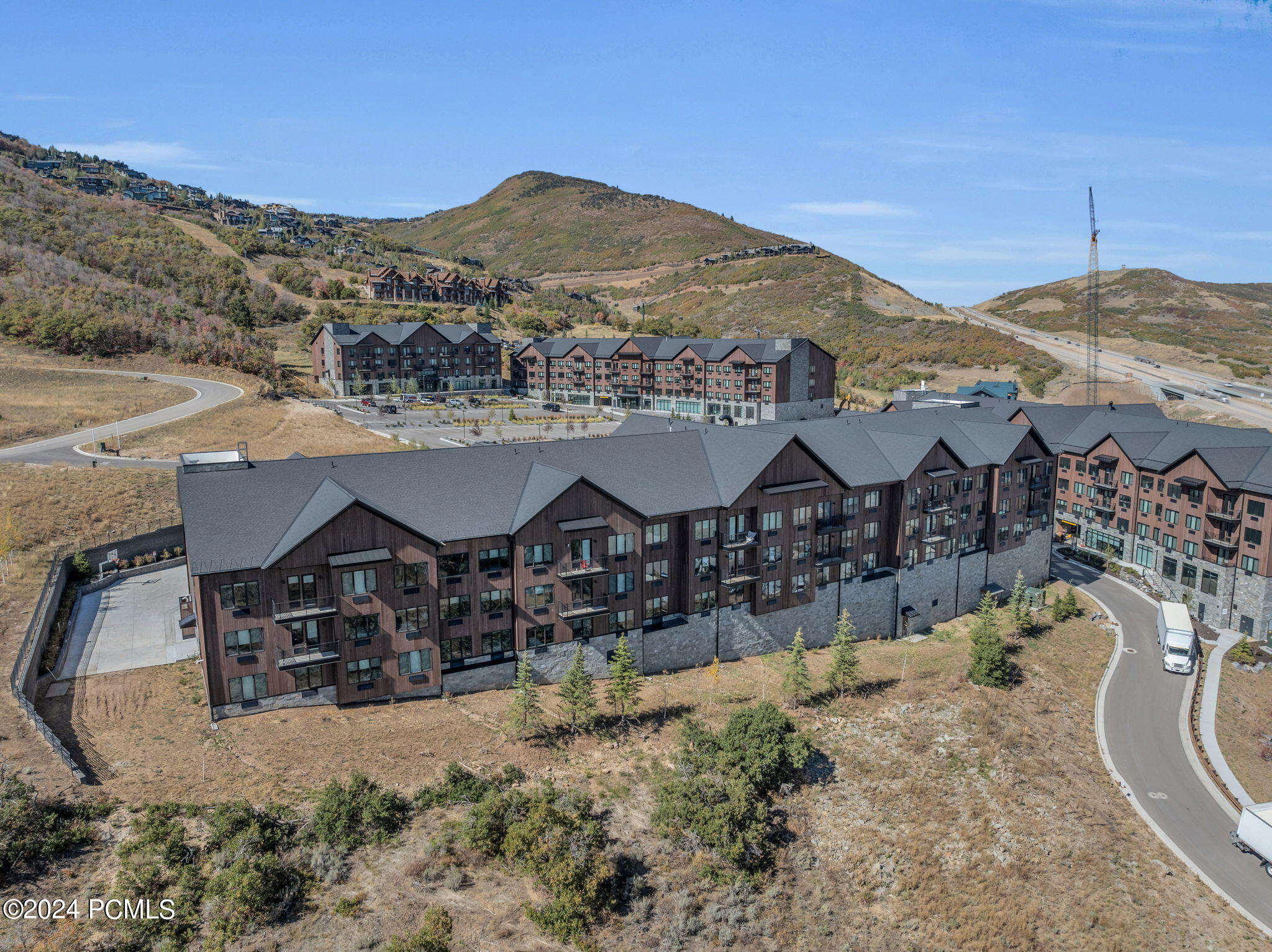 2303 Deer Hollow Road, 1333 & 1334