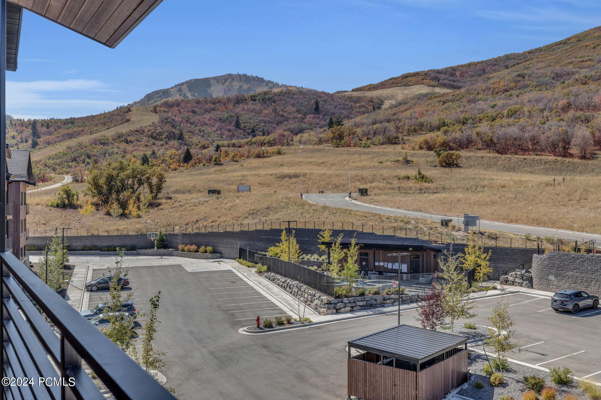 2303 Deer Hollow Road, 1333 & 1334