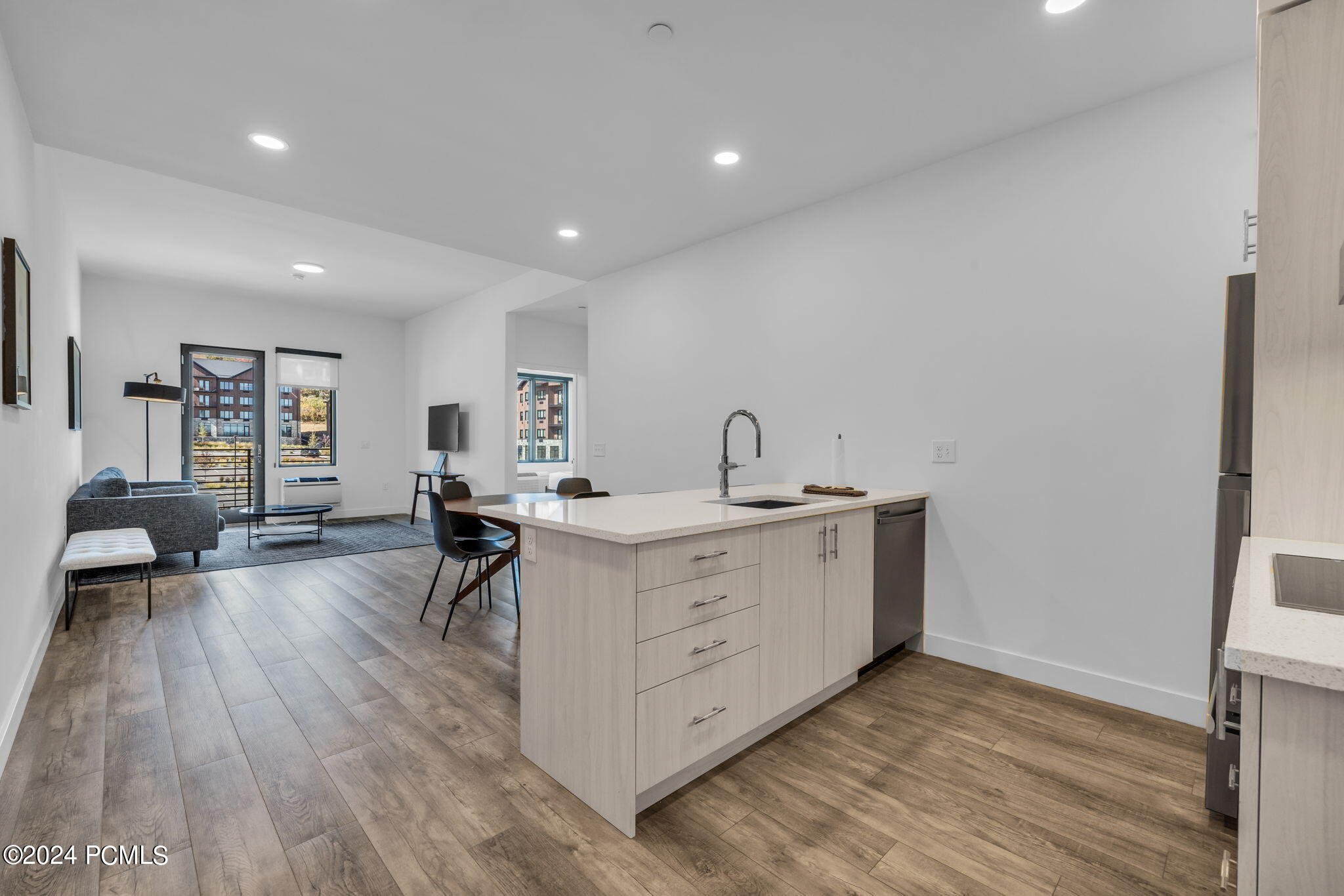 2303 Deer Hollow Road, 1333 & 1334